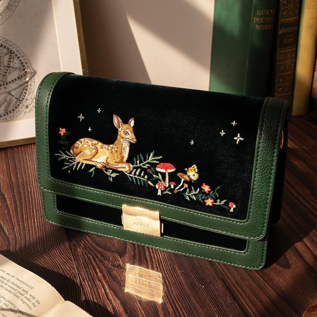 Fable England 小鹿刺繡斜背包
