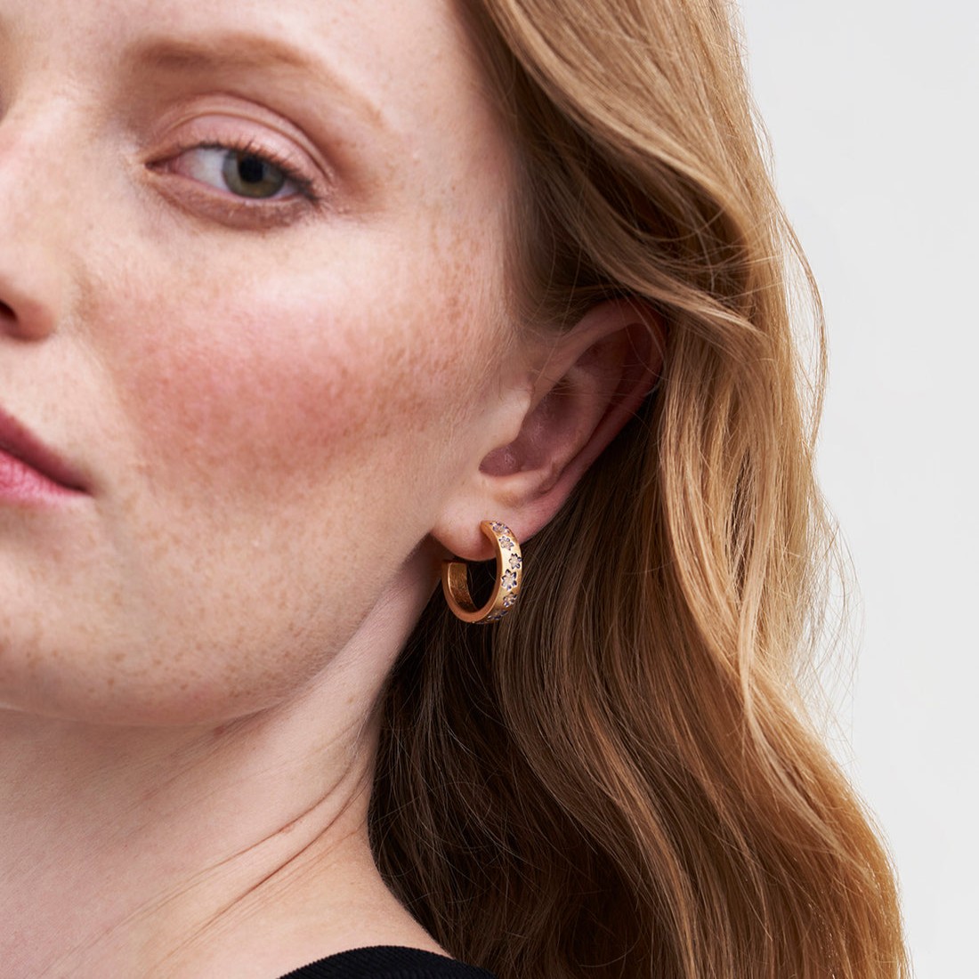 Fable England 夜影花月C形耳環