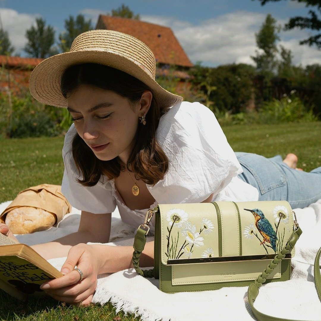 Fable England 翠鳥刺繡斜背包