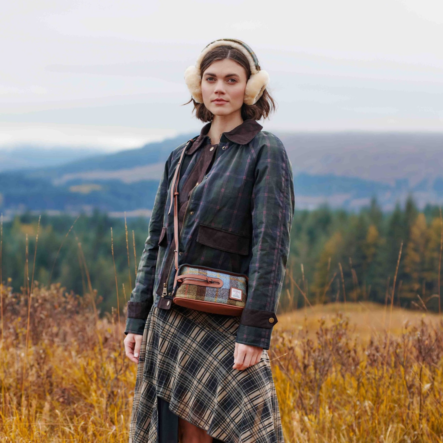 Islander 輕巧斜背包