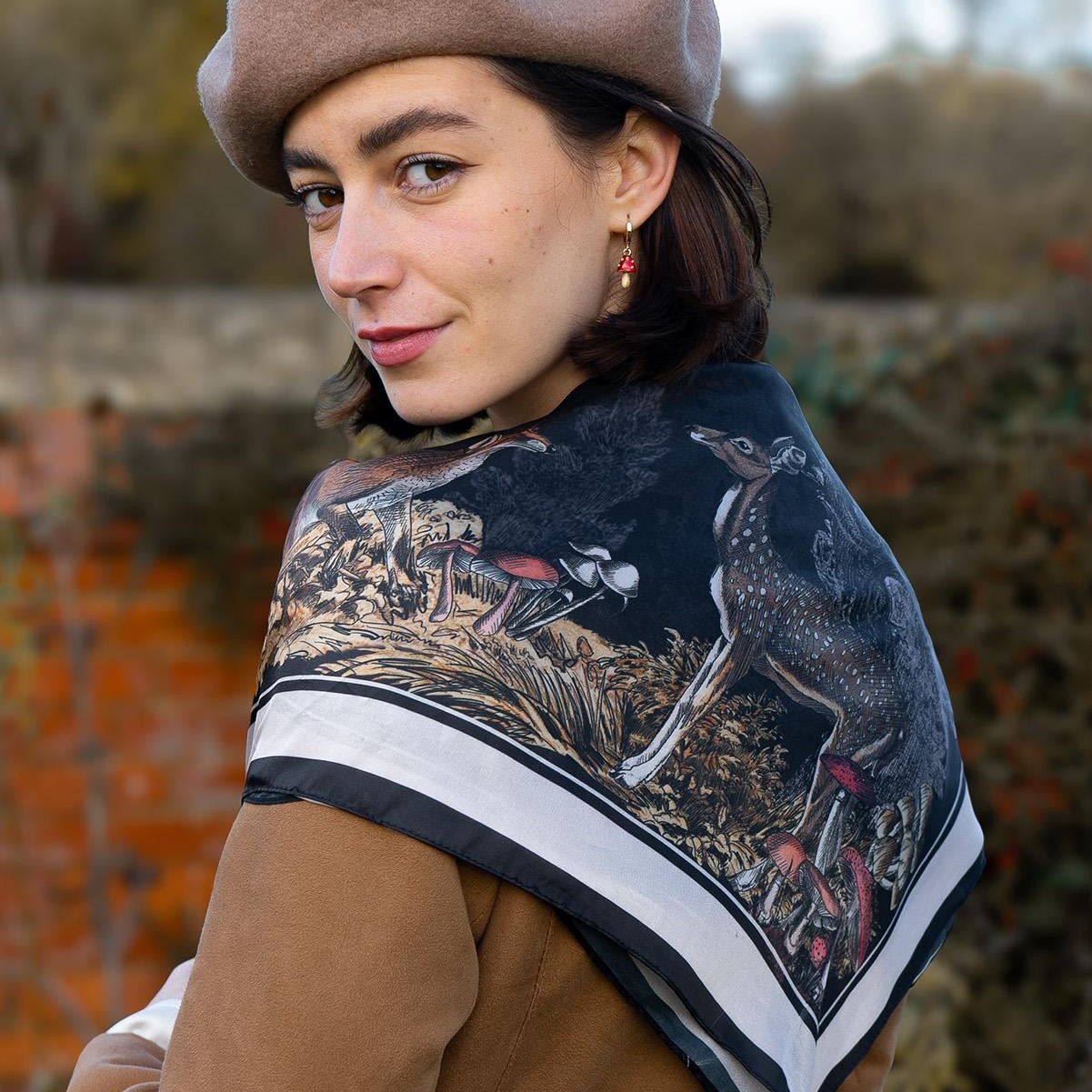 Fable England 森林之夜方巾