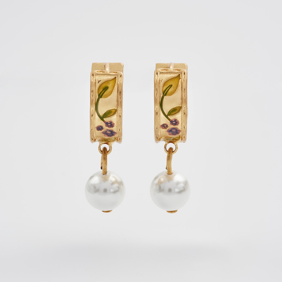 Fable England 黑莓荊棘珍珠耳環