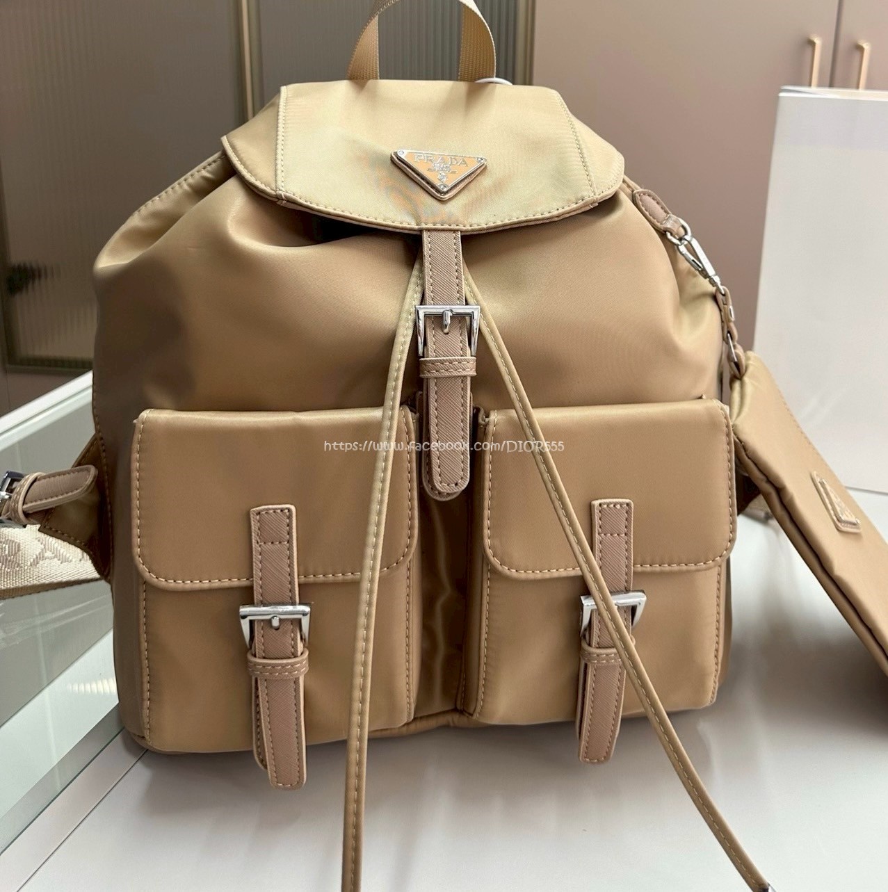 Prada 尼龍後背包