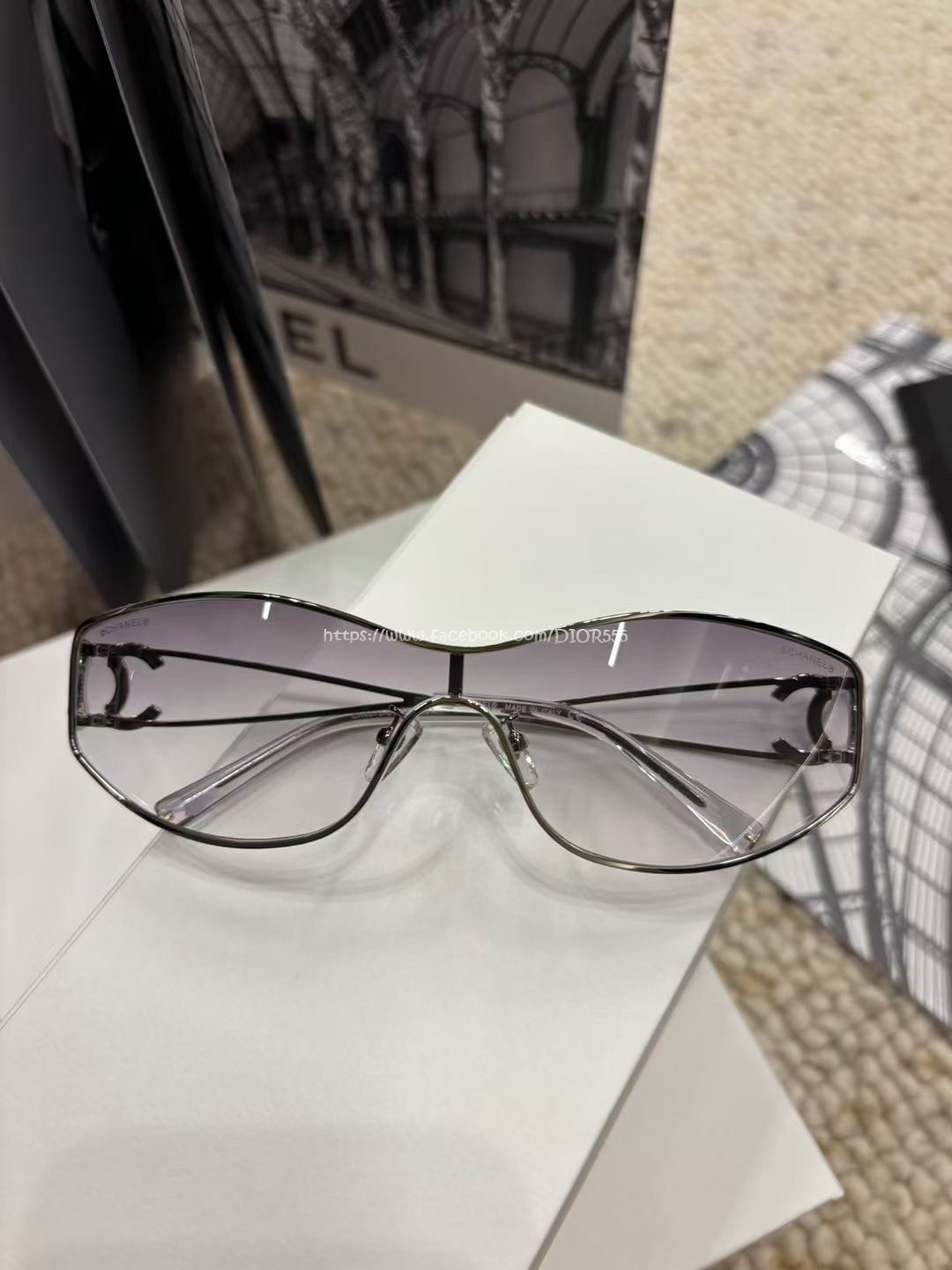 小香曲面護目墨鏡