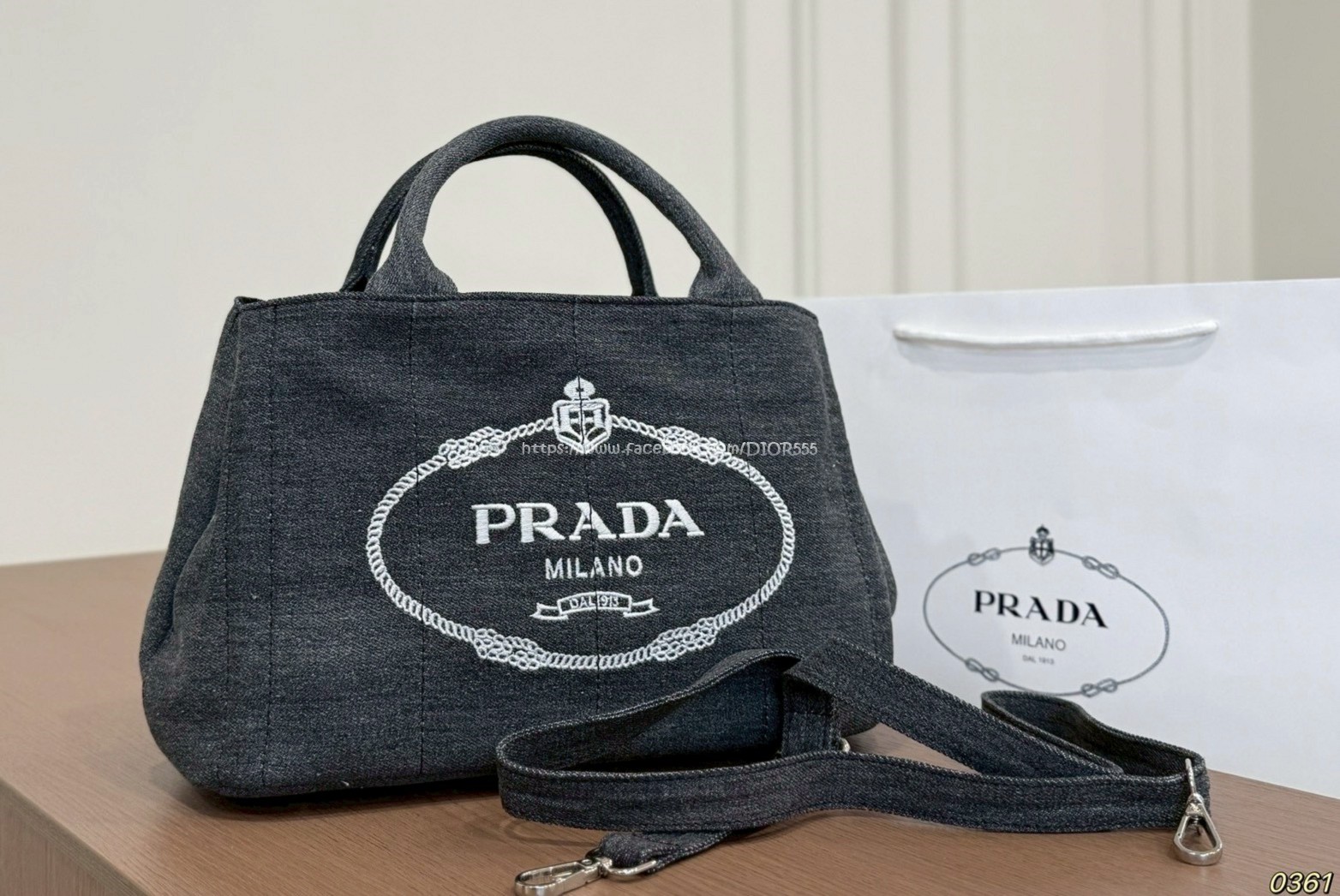  Prada沙灘包