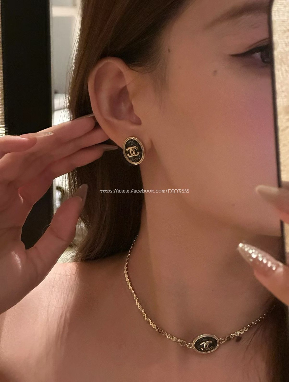 小香淺金色橢圓紐扣小耳環