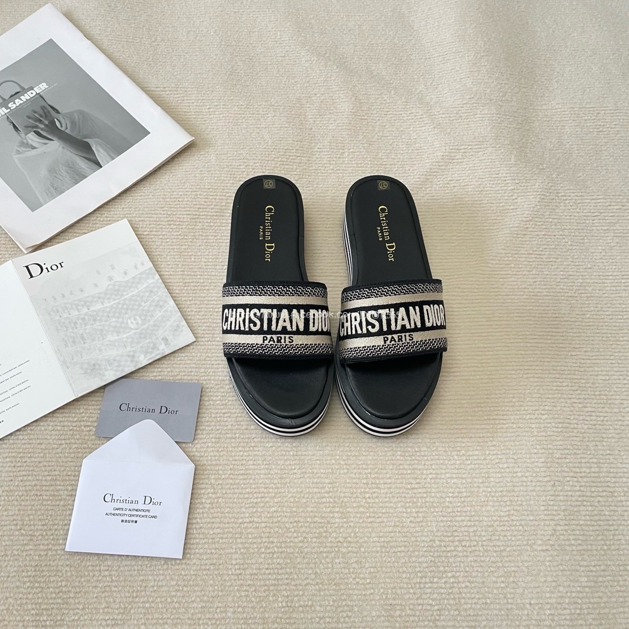 DIOR小厚底條紋拖鞋