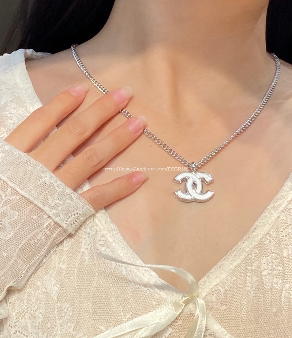 小香白色琺瑯雙C項鍊