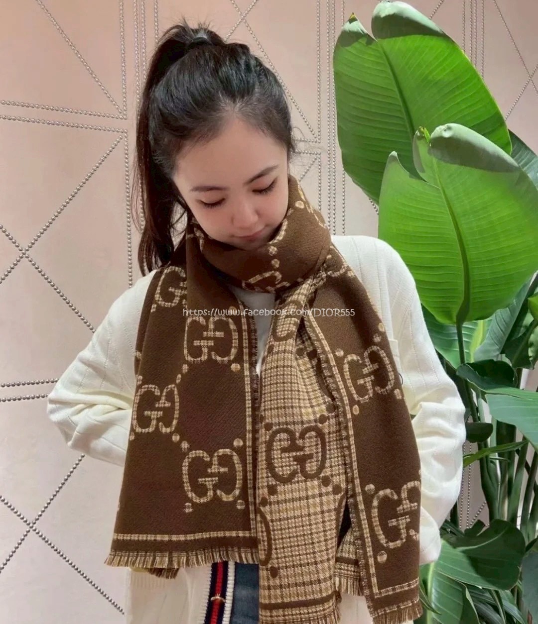 Gucci格紋圍巾