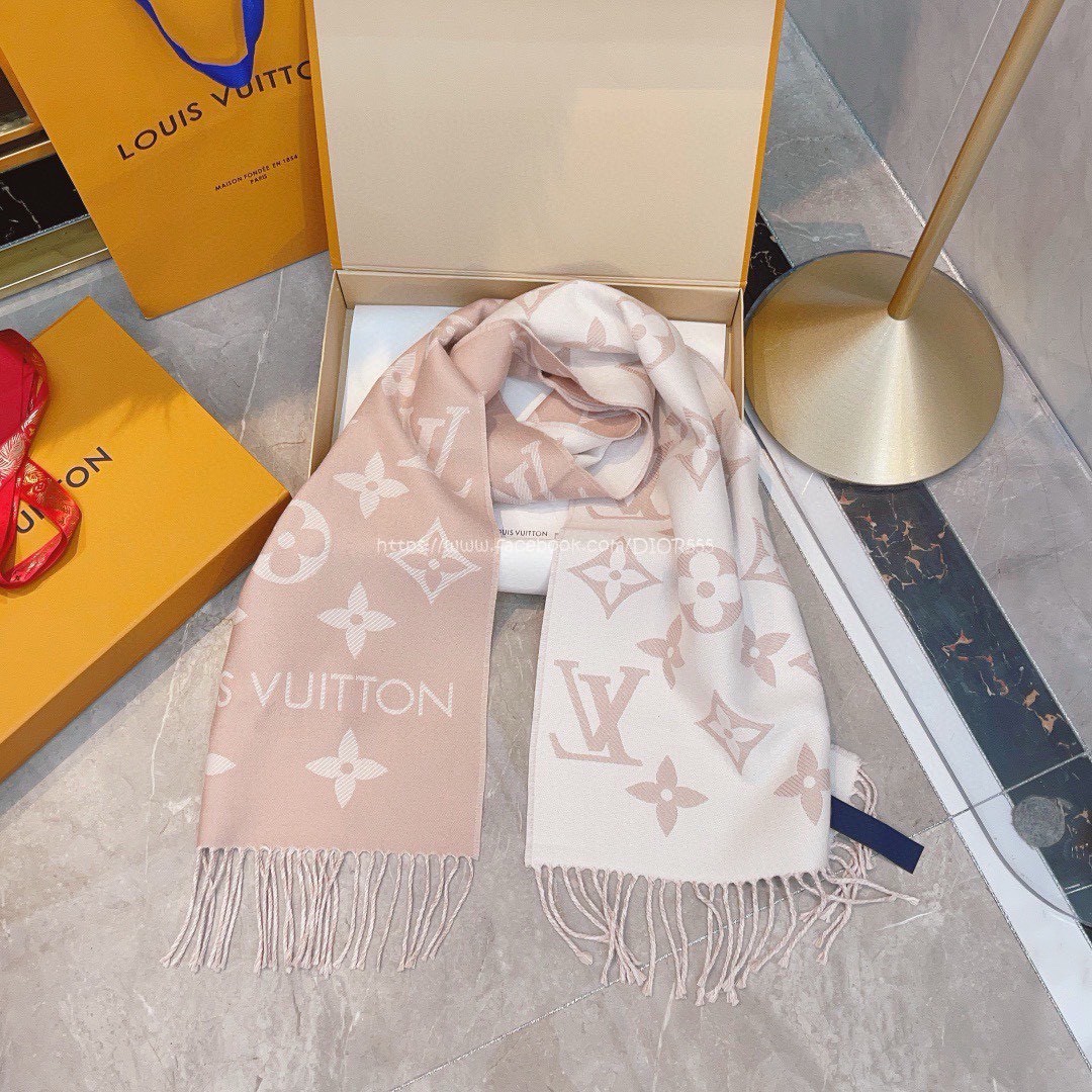 LV 粉白漸層圍巾