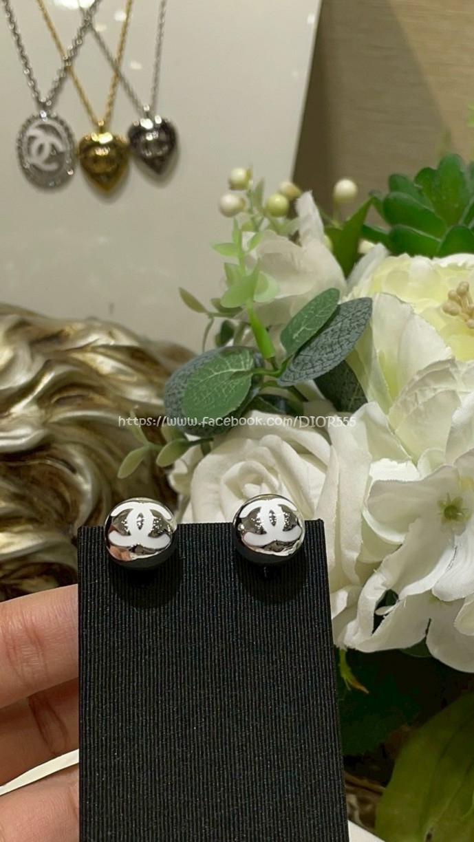 小香雙C圓球紐扣耳環