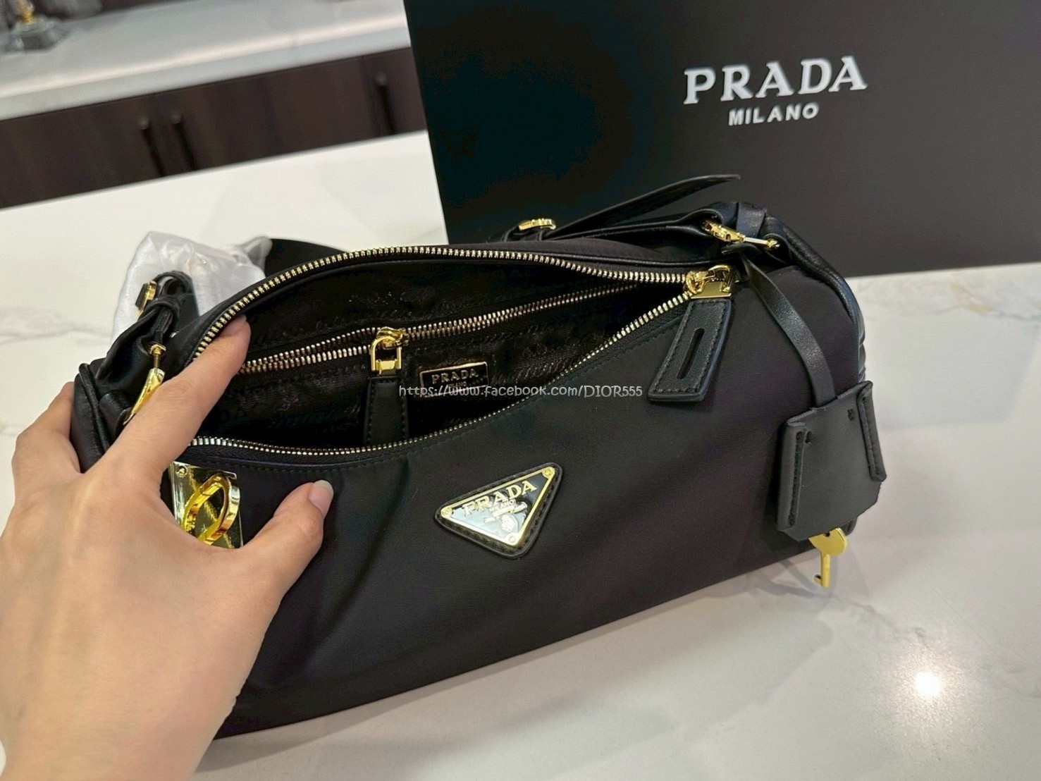 PRADA 腋下包