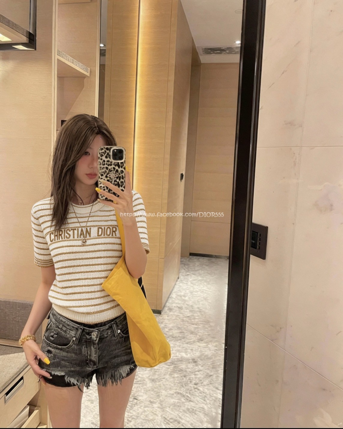 Dior燙金字母上衣