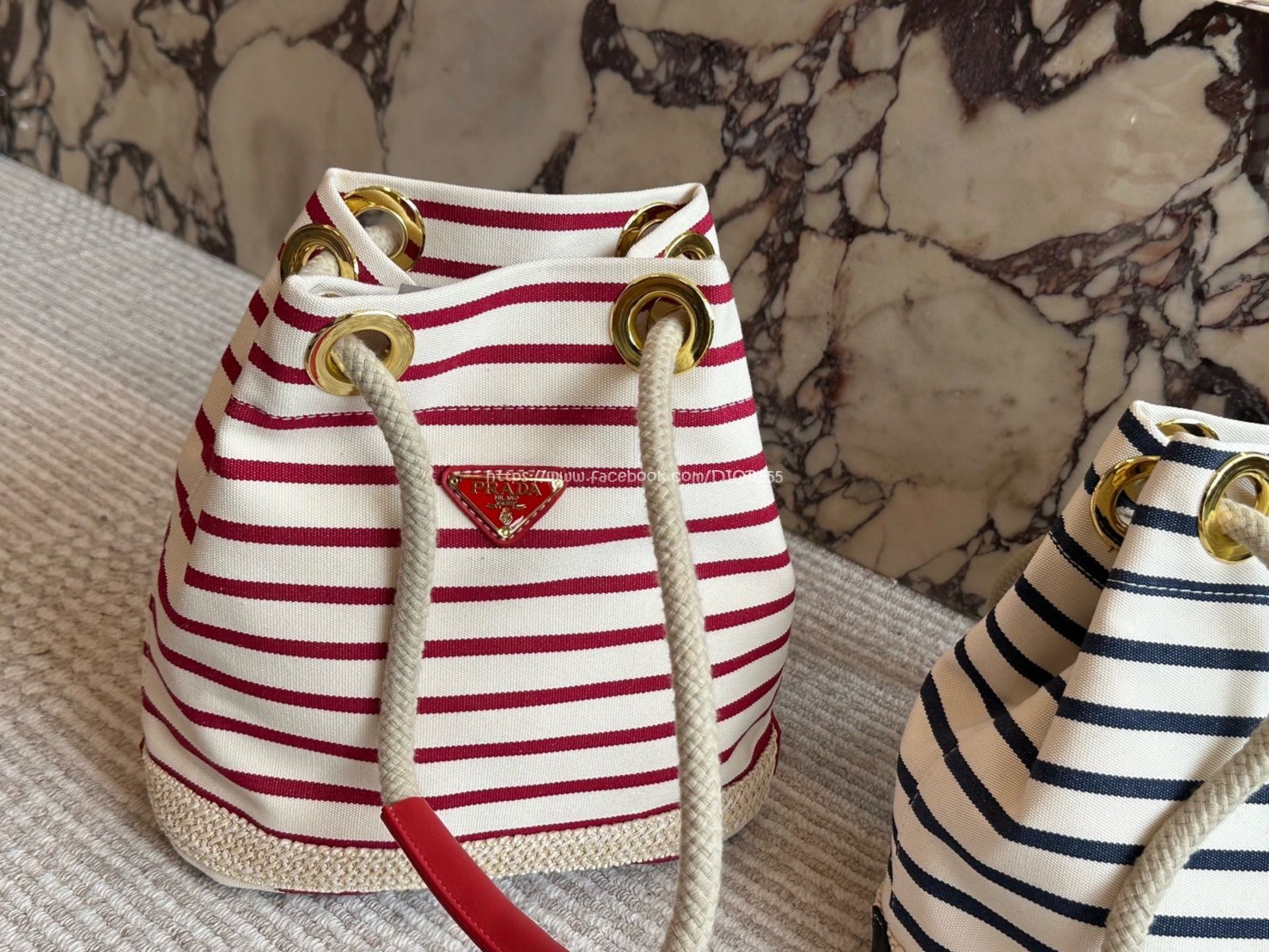  Prada尼龍水桶包