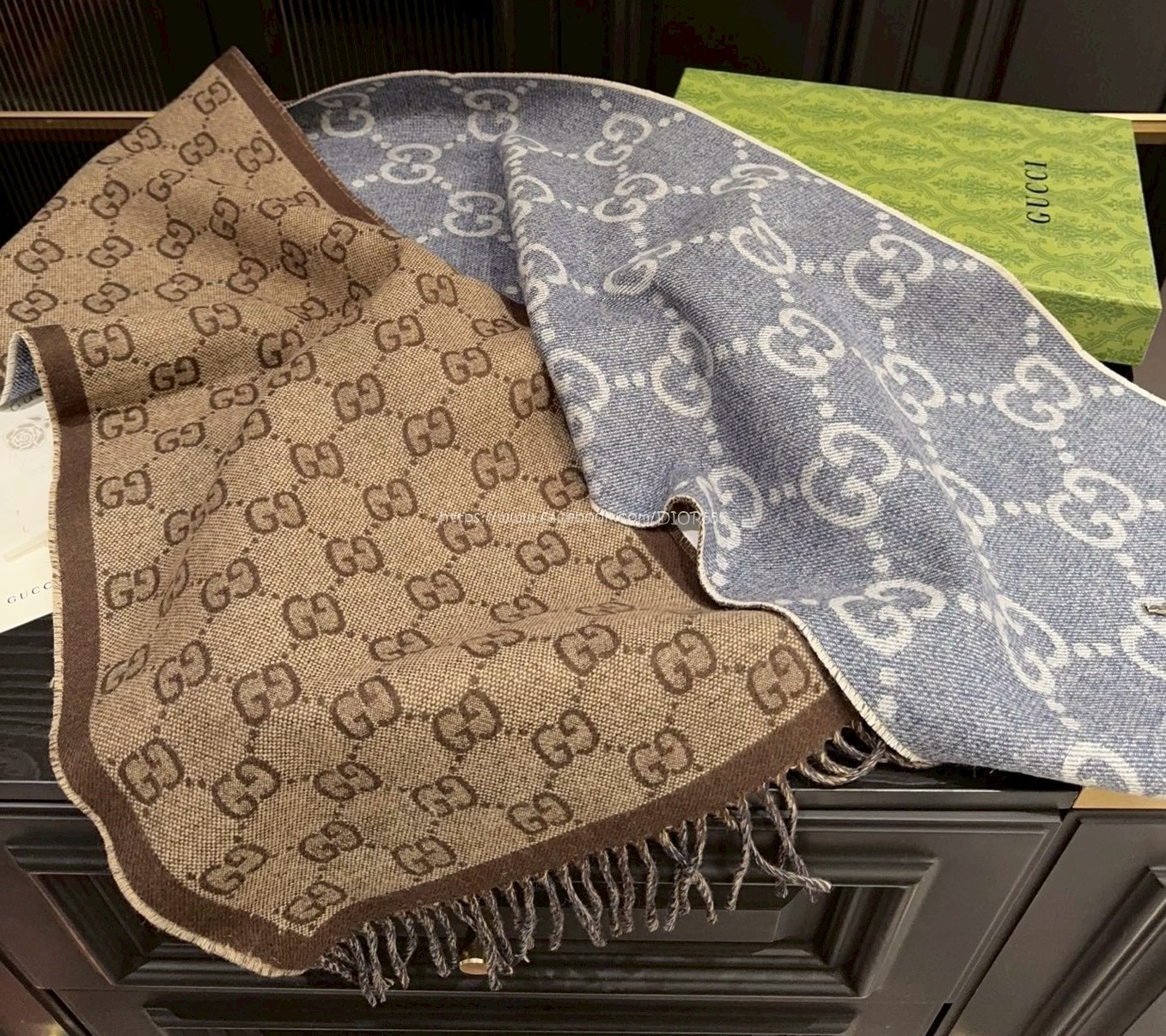 GUCCI 圍巾