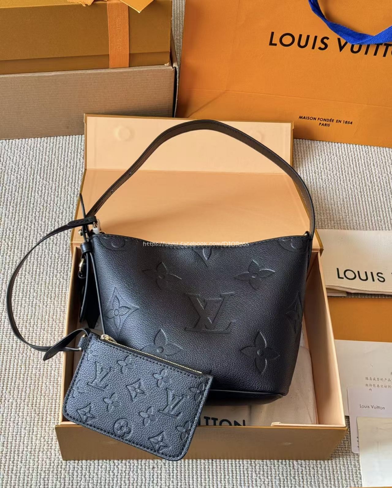 Lv all in bb黑皮小水桶