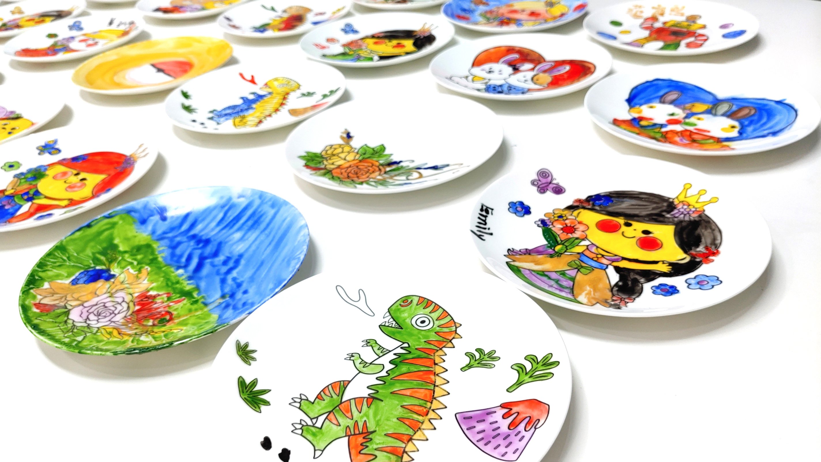 【體驗】台中釉上彩初體驗/鯨魚