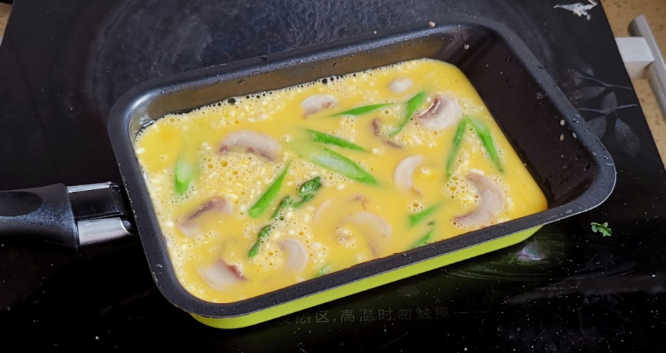 學廚Chefmade－玉子燒鍋附鏟（綠／紅）