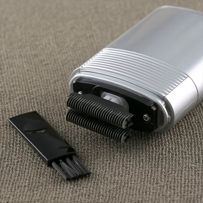 日本貝印KAI－可水洗電動刮鬍刀