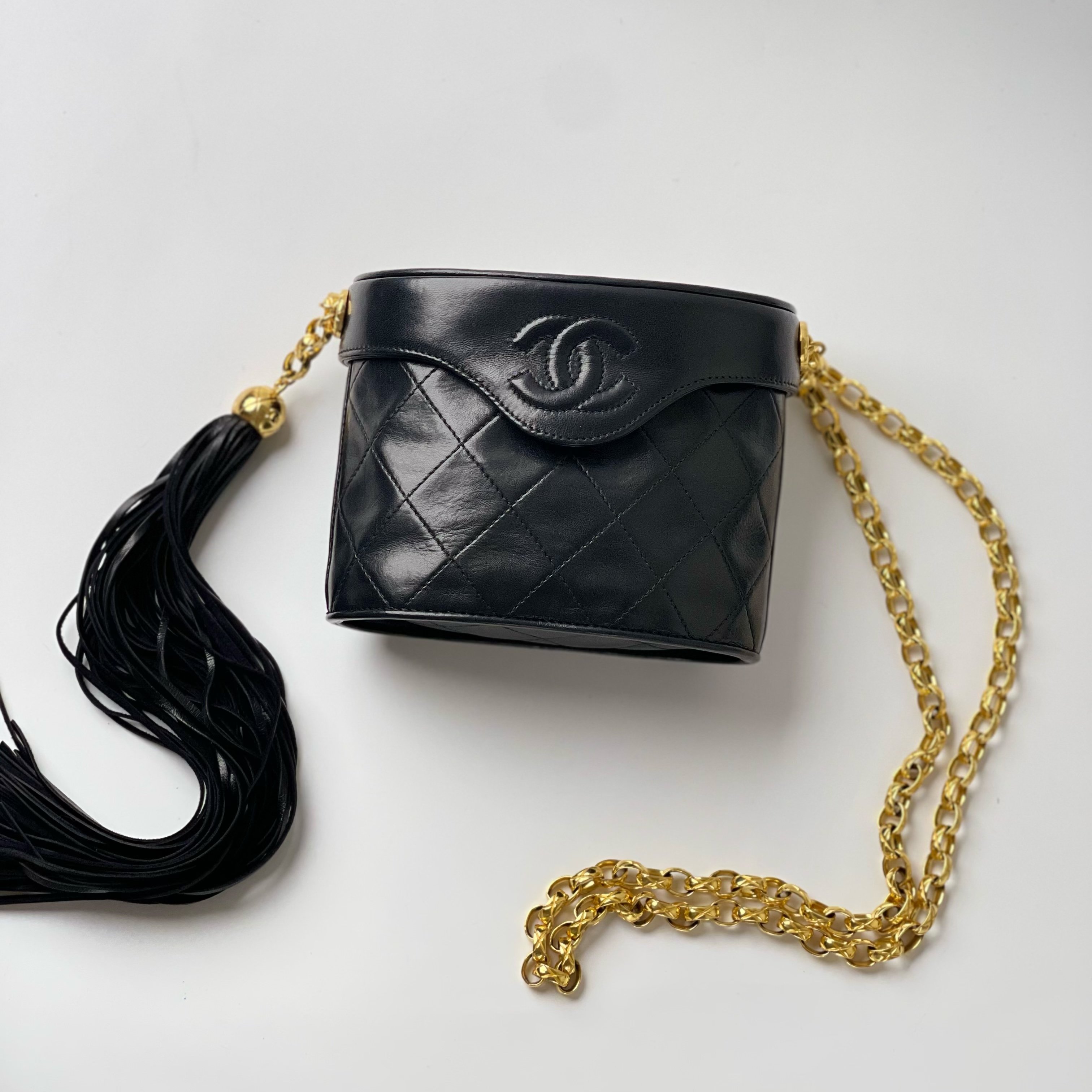 Chanel 雕花鍊長流蘇盒子包