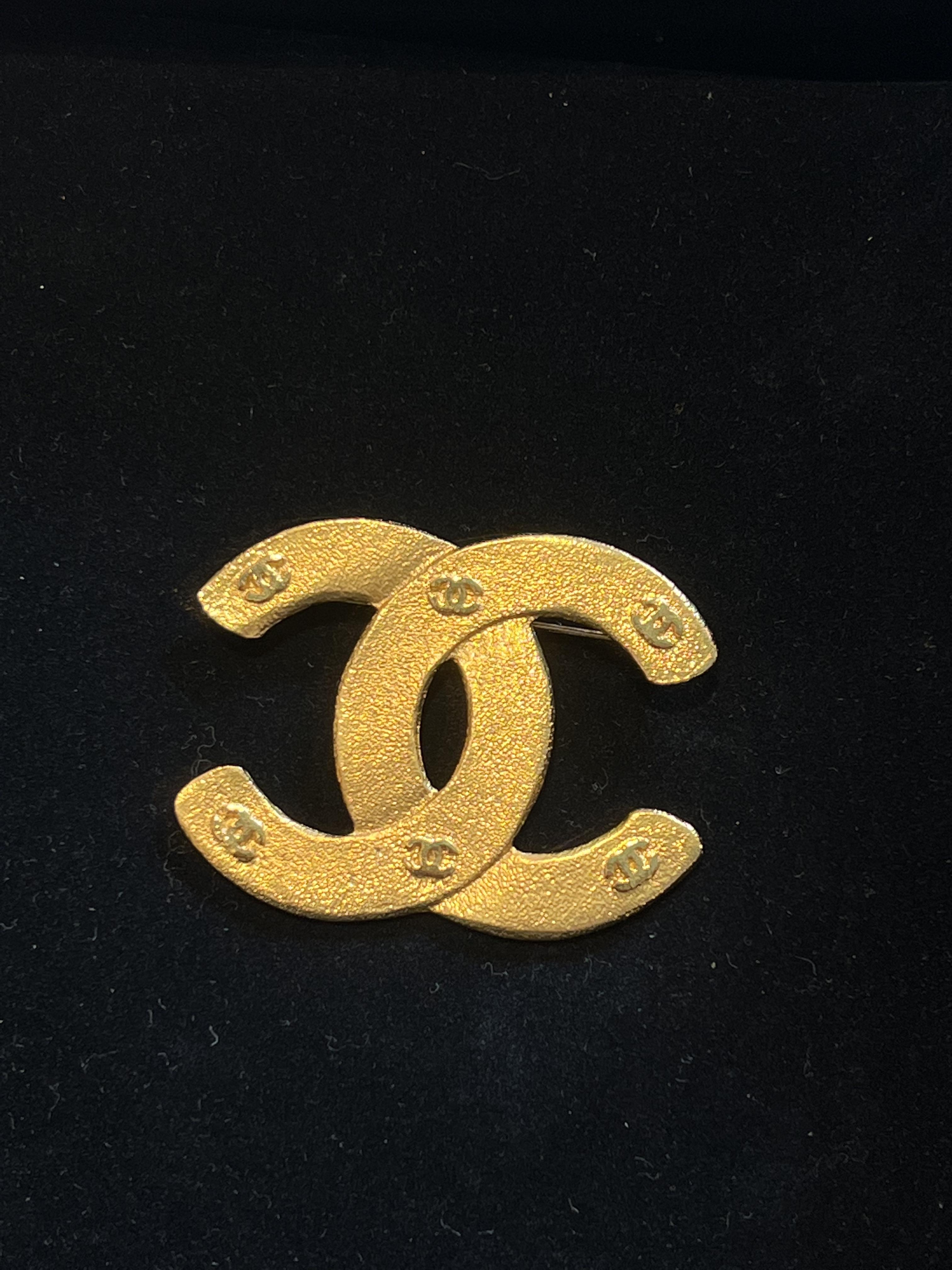 Chanel7logo胸針