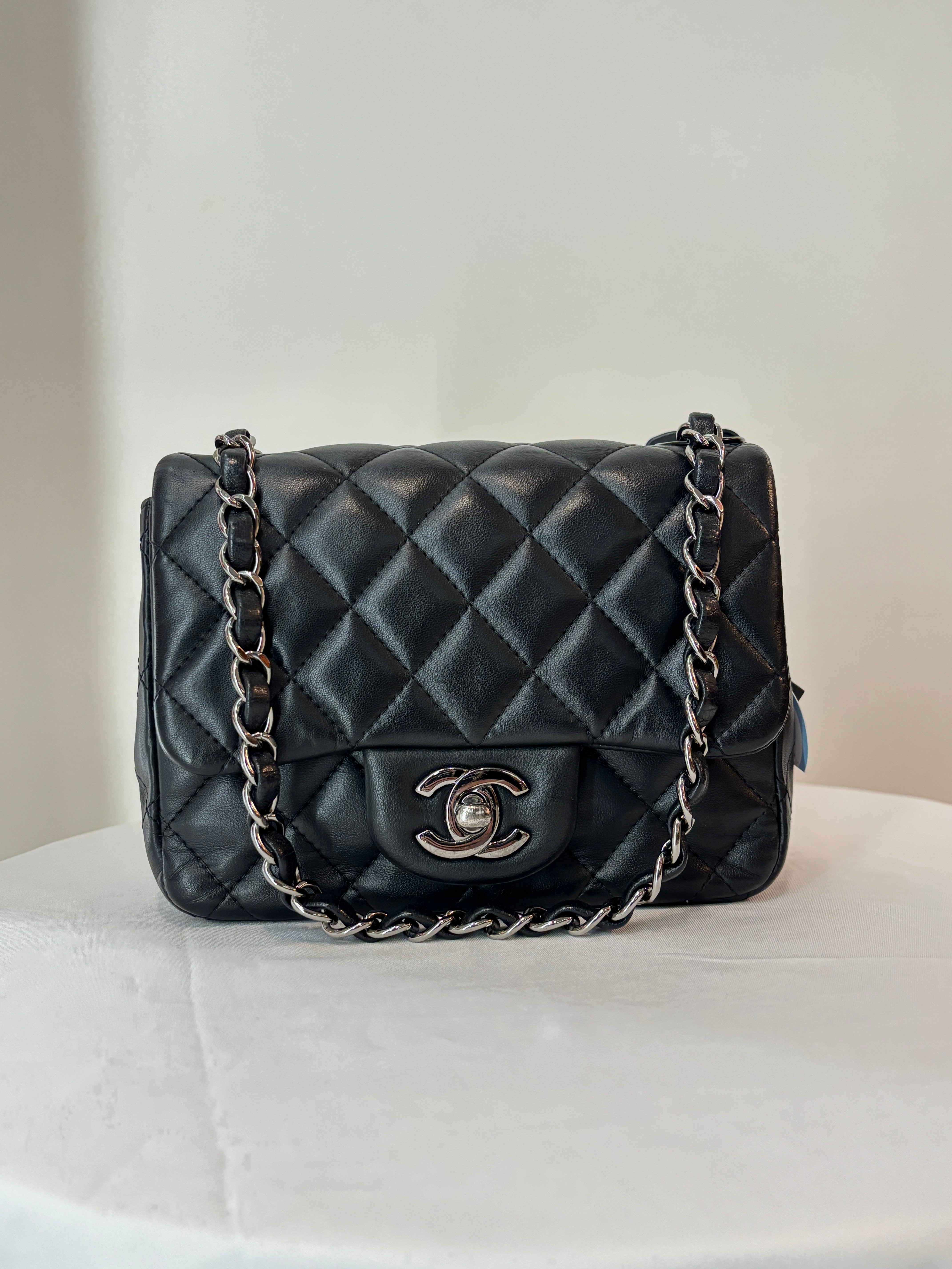 Ba1344 Chanel黑銀方胖