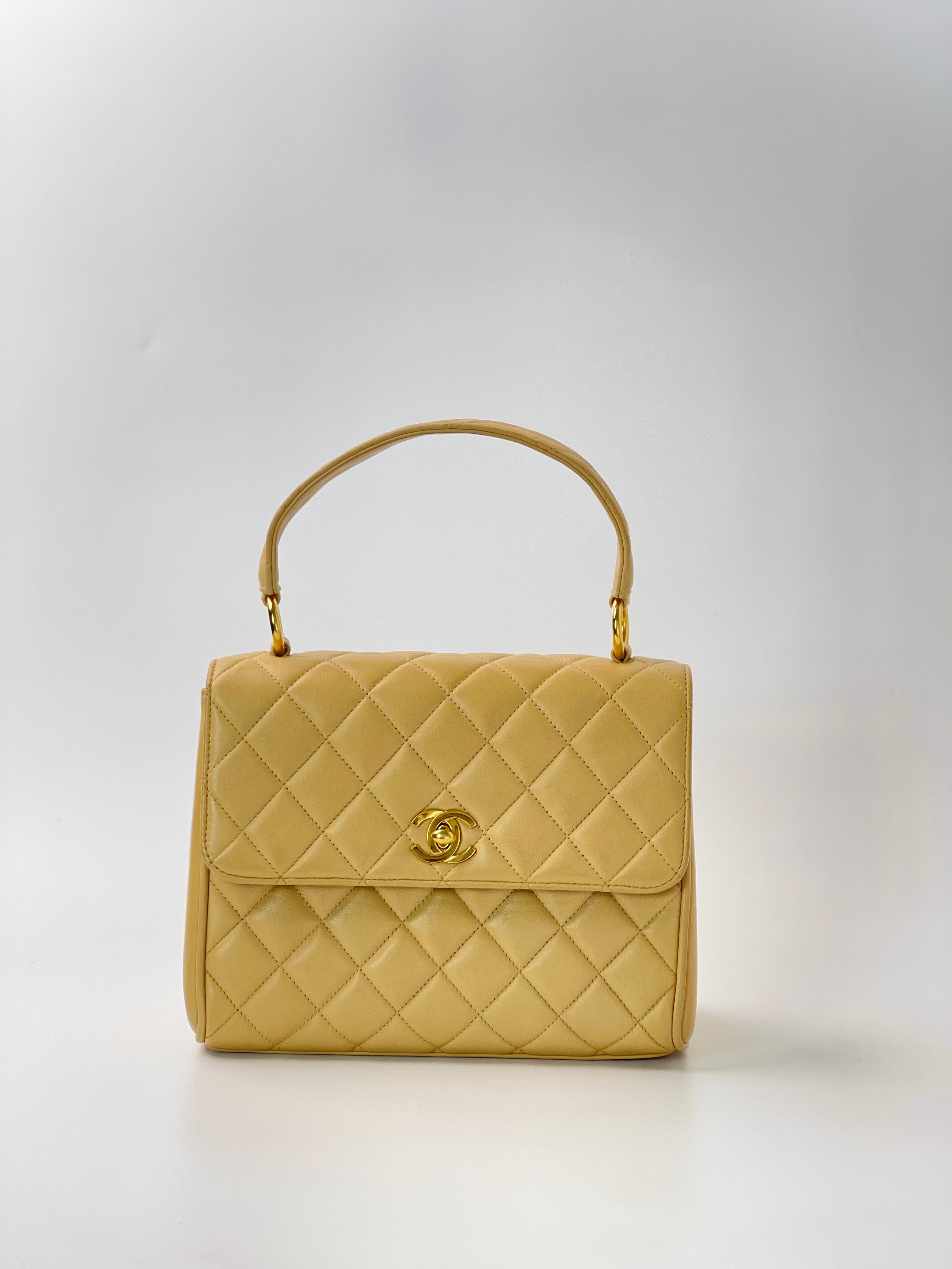 Chanel奶茶色Handle包