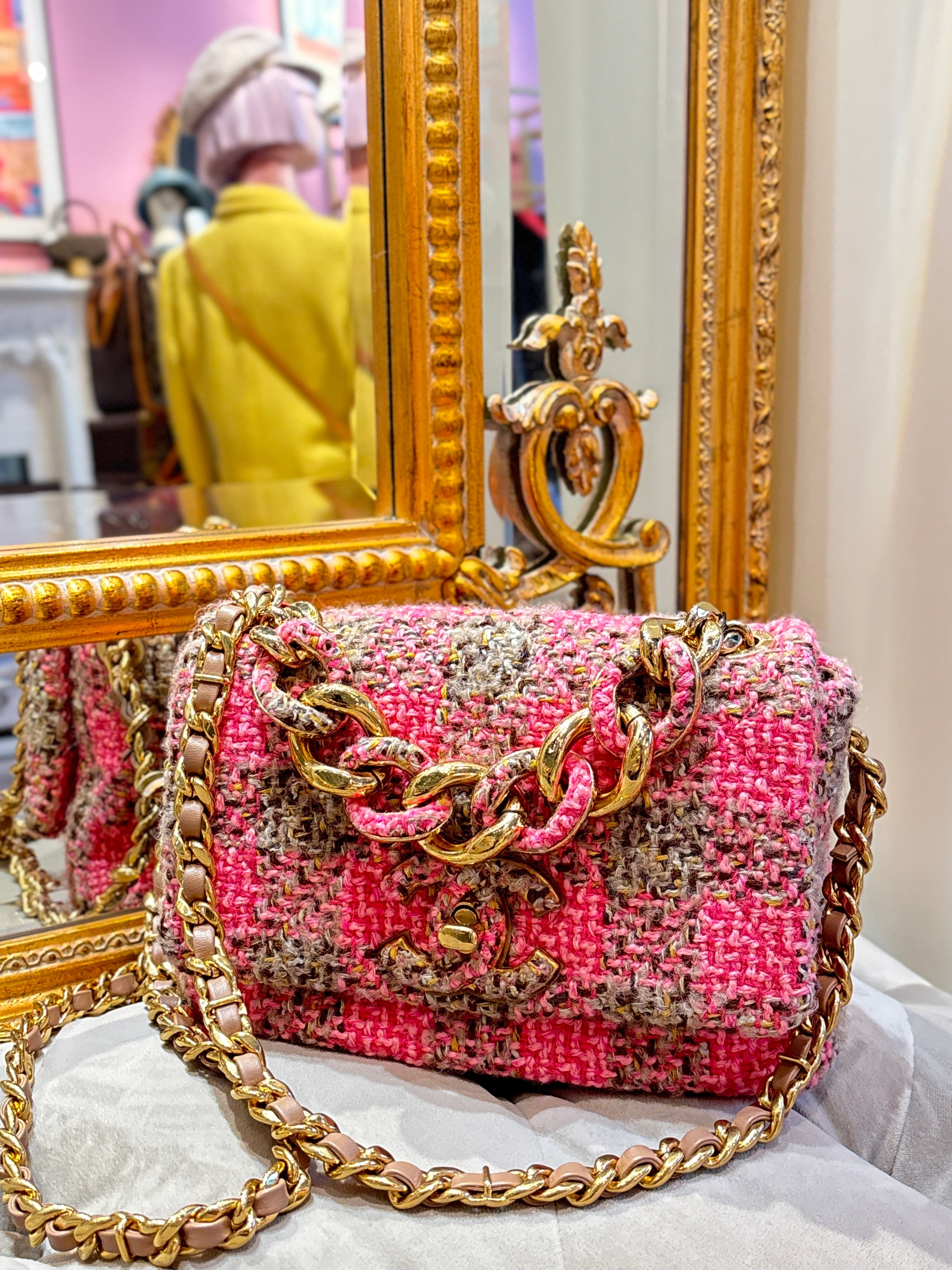 Chanel粉格毛呢19Bag