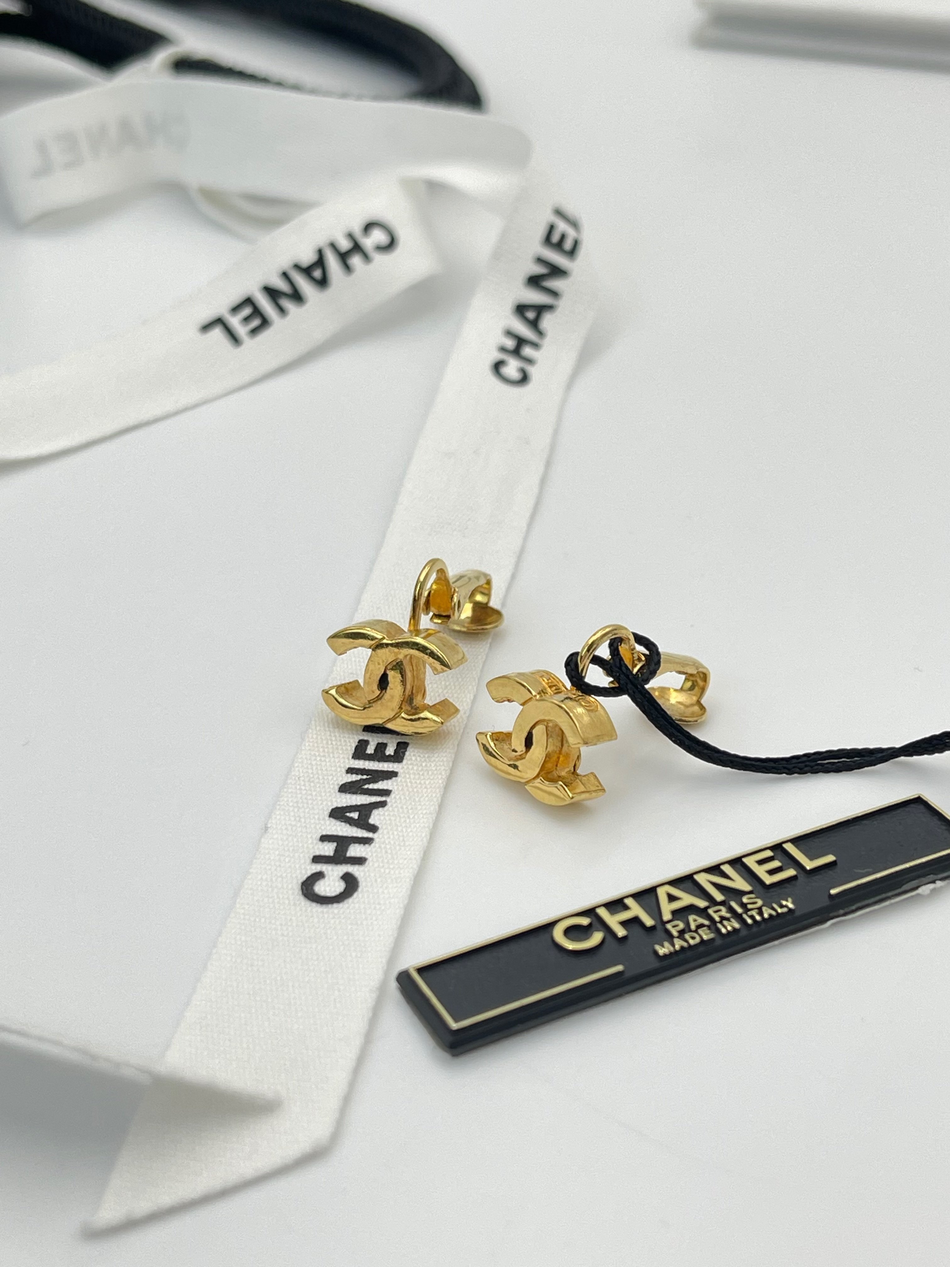 Chanel立體耳夾雙c