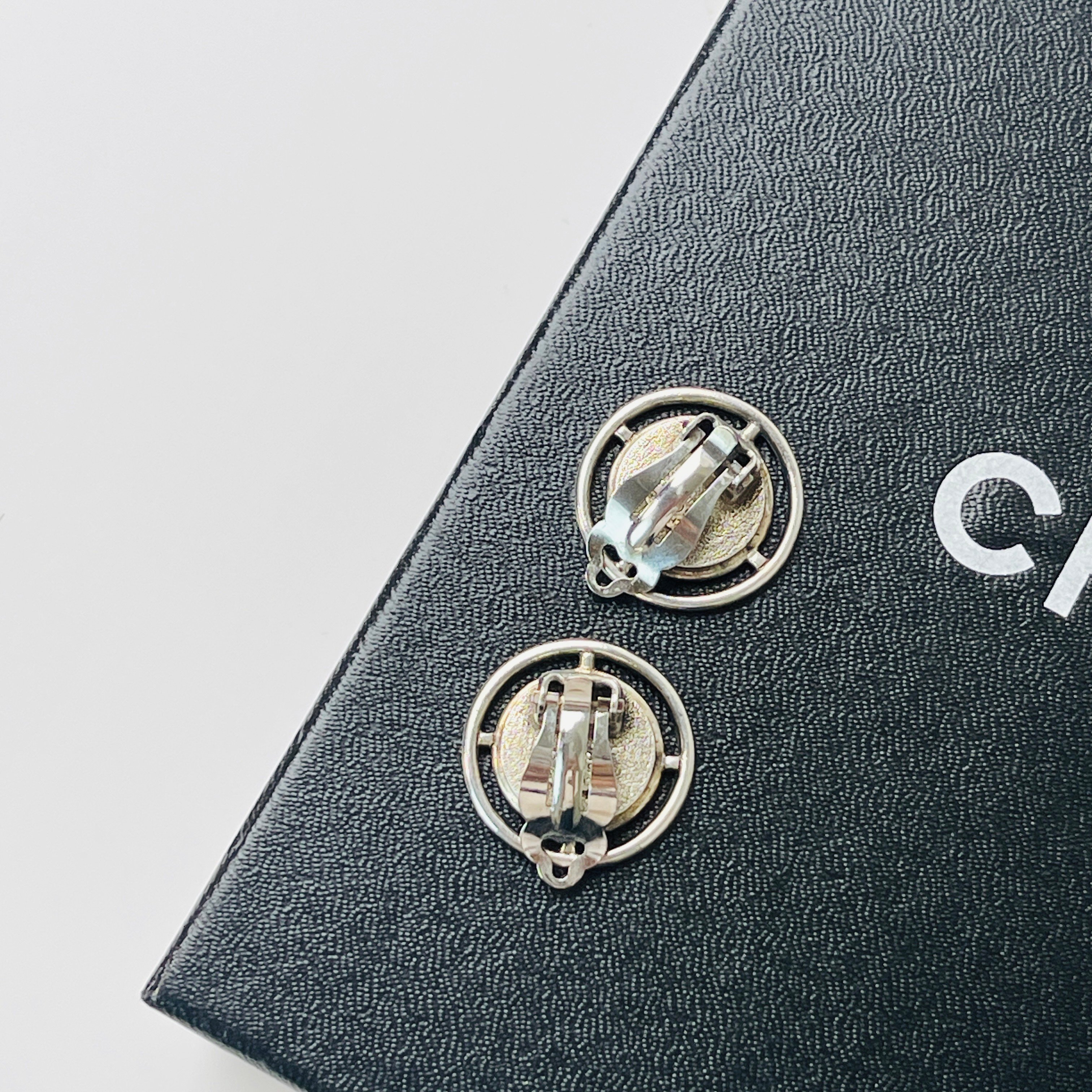 Chanel 金幣銀圈耳夾