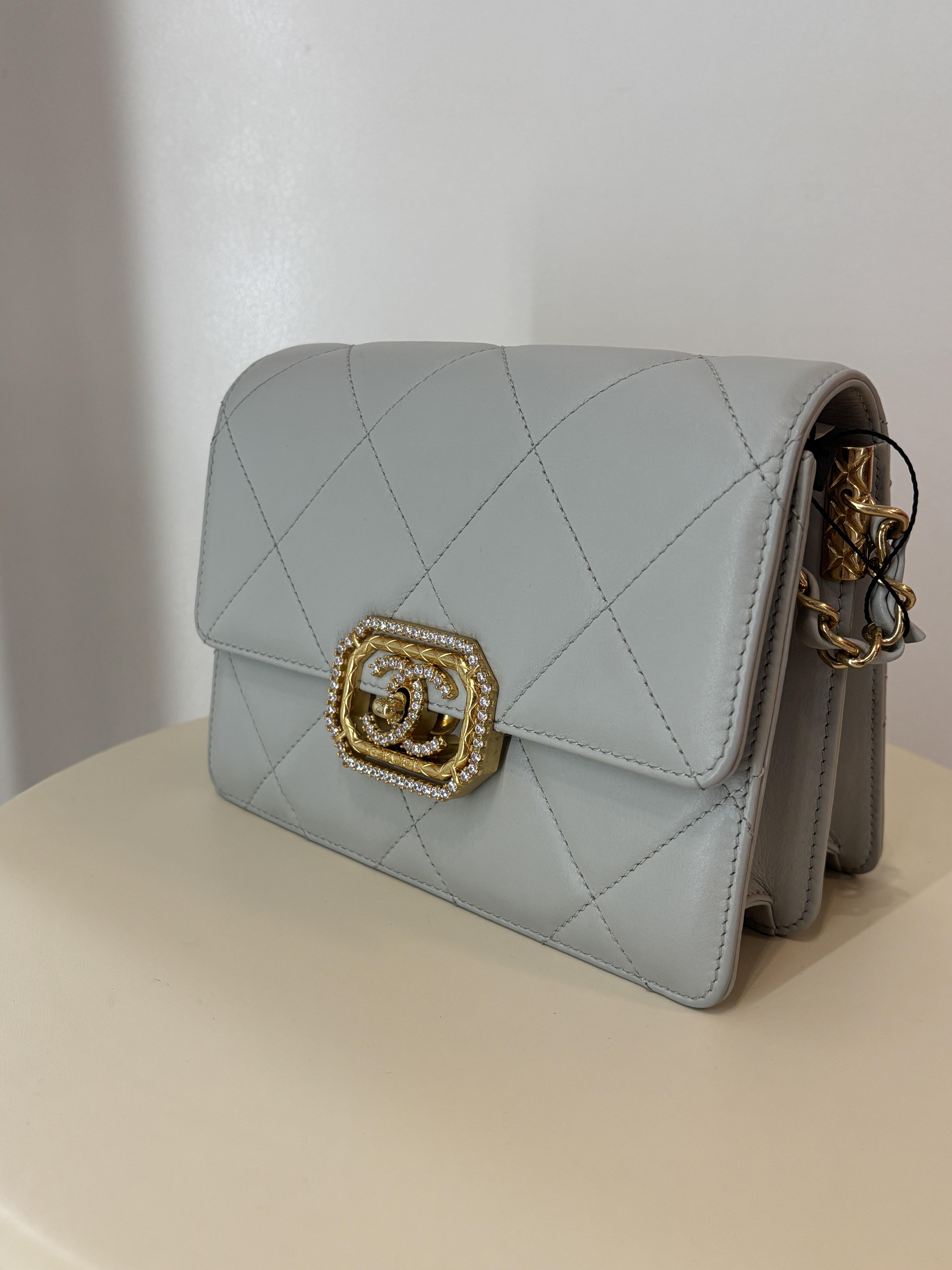 Chanel方鑽釦風琴包