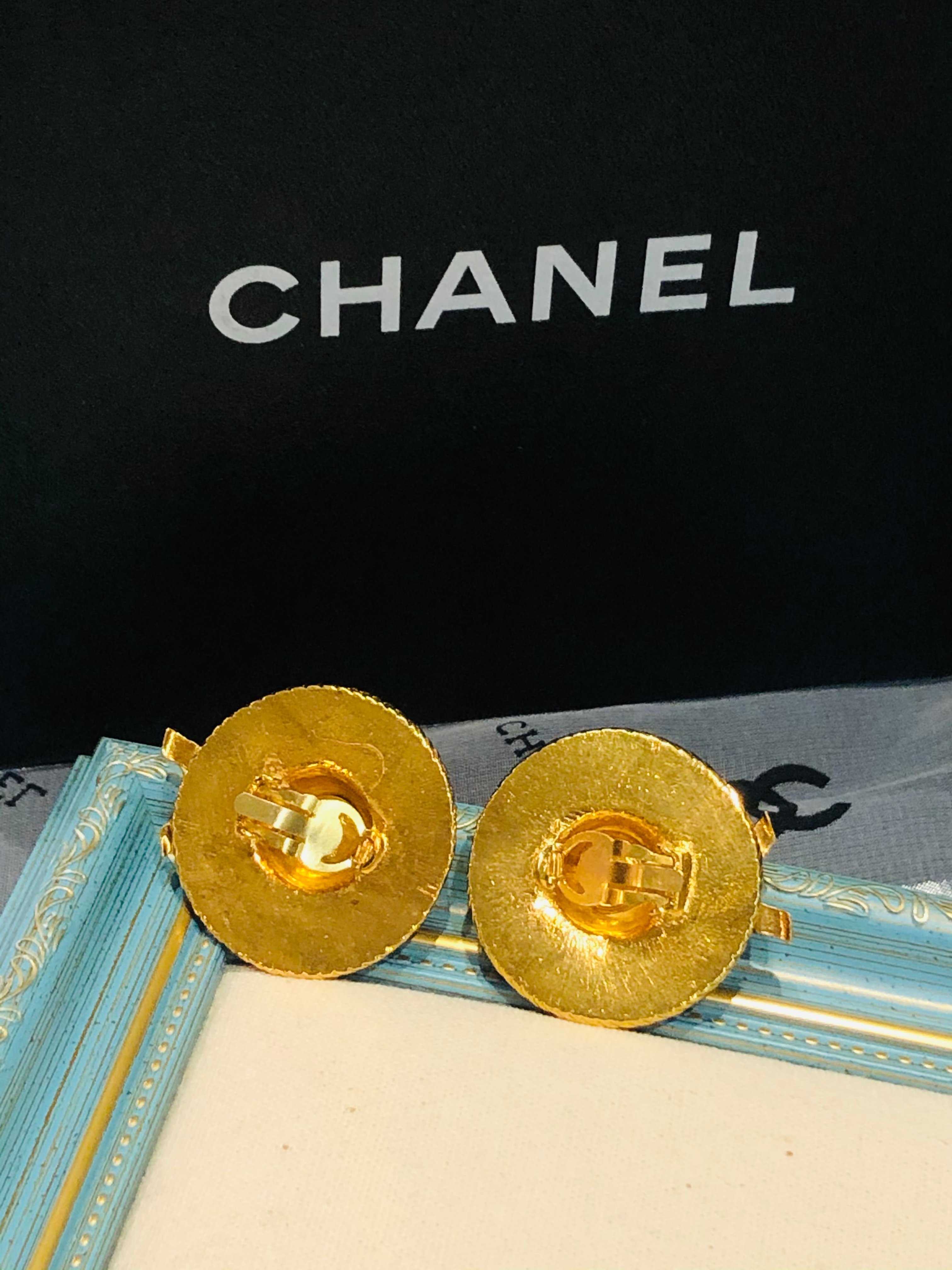 Chanel 草帽耳夾