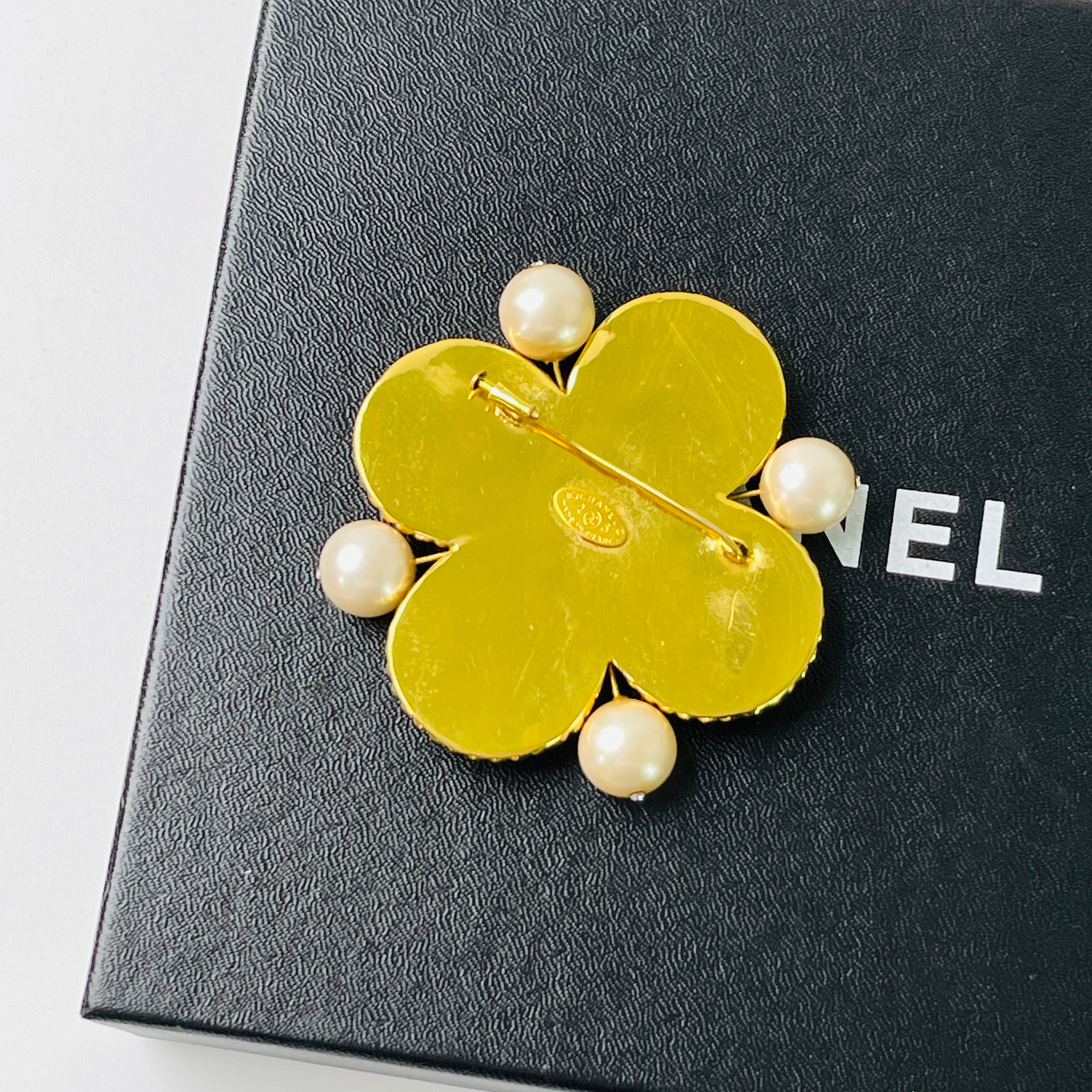 Chanel 藍綠琉璃四葉草珍珠胸針