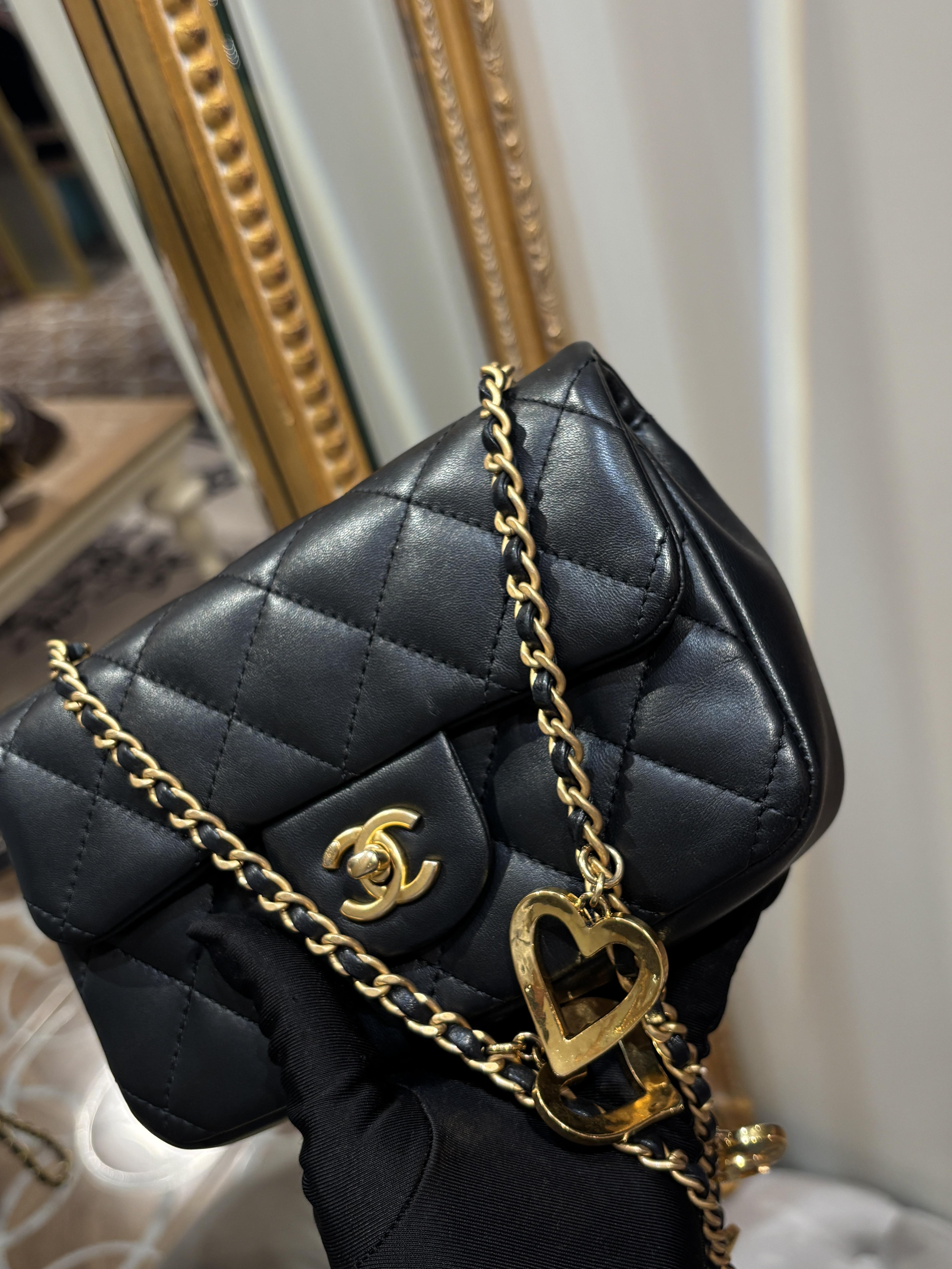 Chanel愛心鏈條包