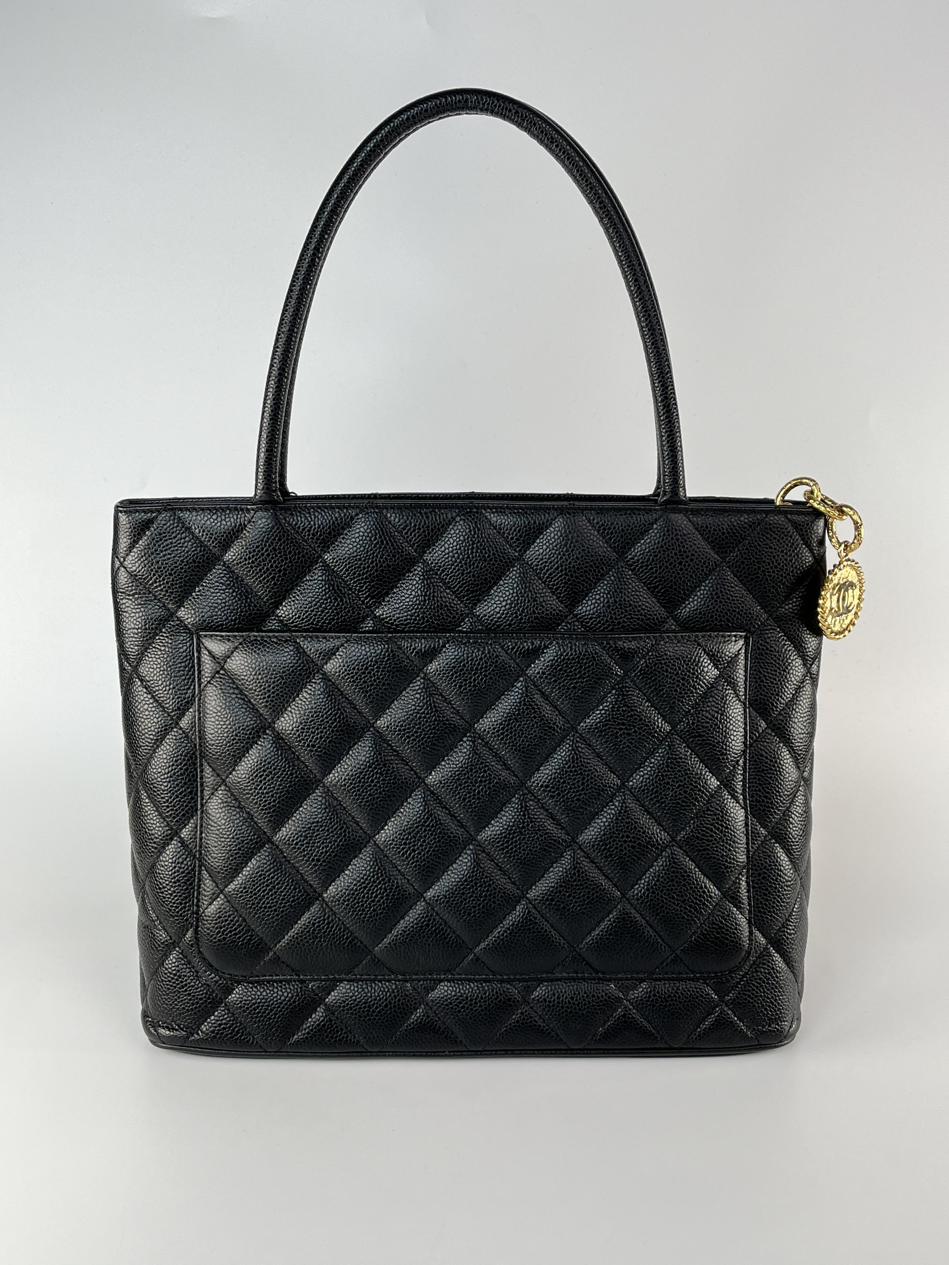 Chanel希爾頓金幣包