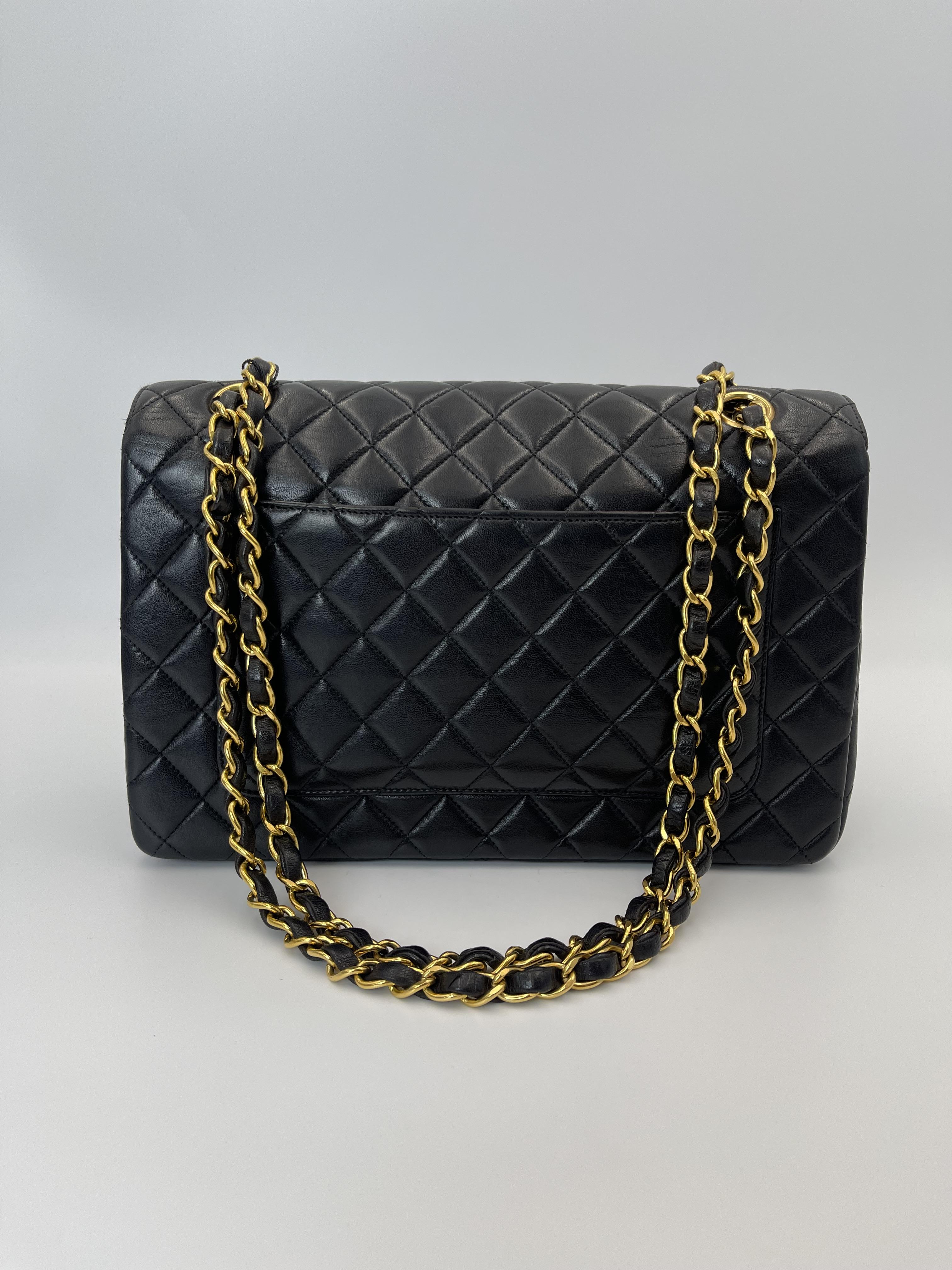 Chanel巴黎限定掀蓋包