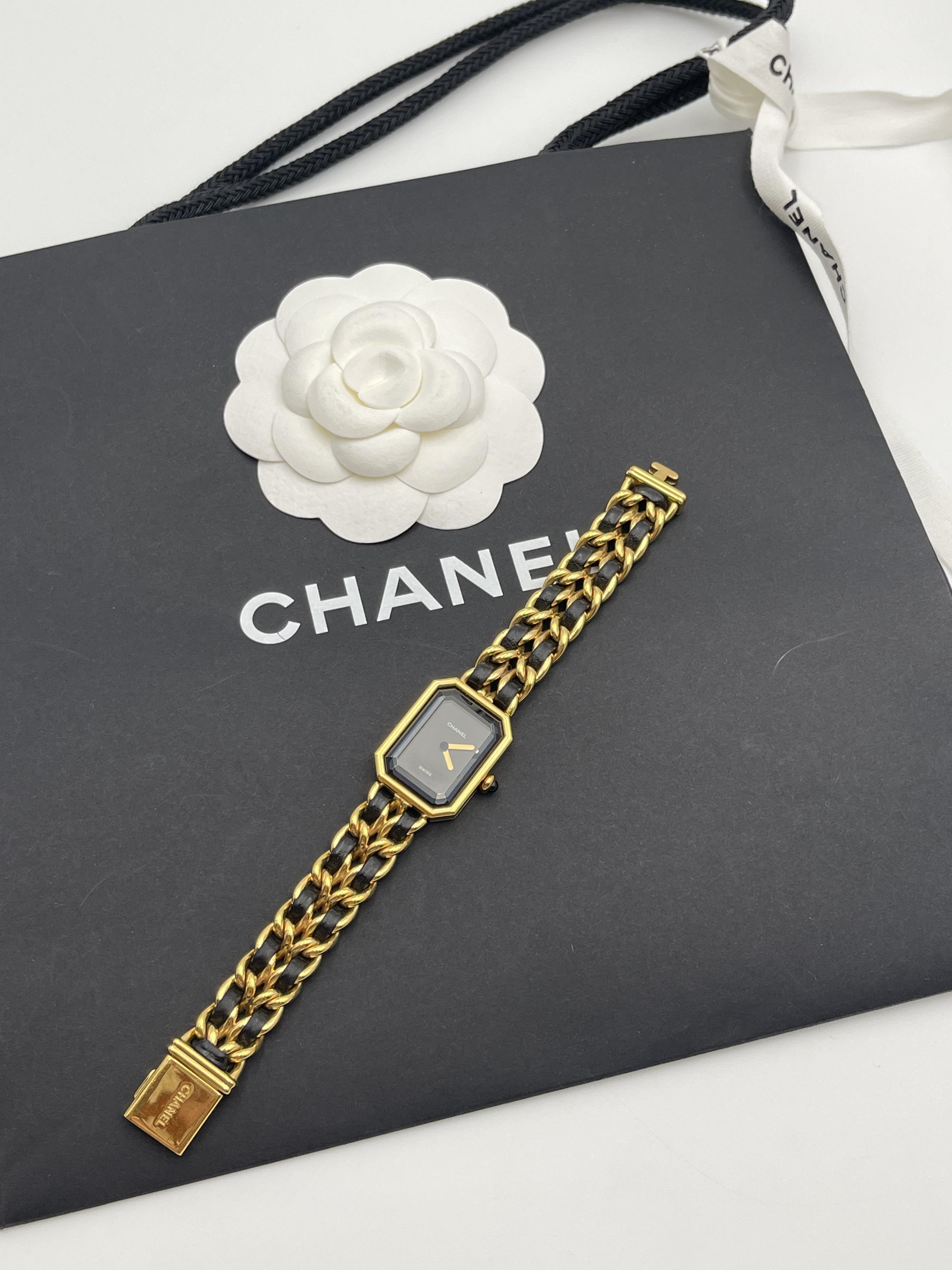 Chanel黑金首映錶M號