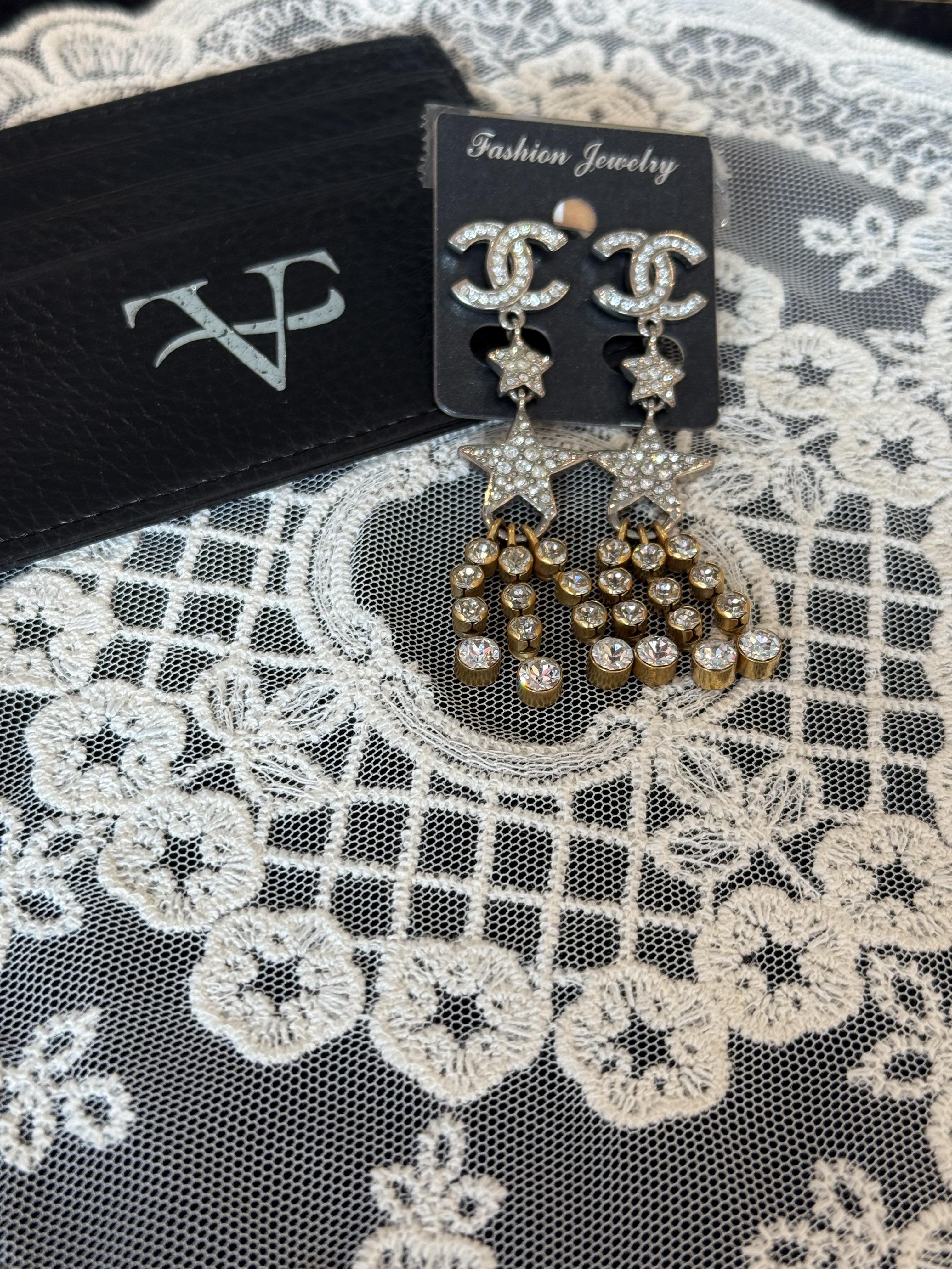 Chanel水鑽金銀垂墜耳針