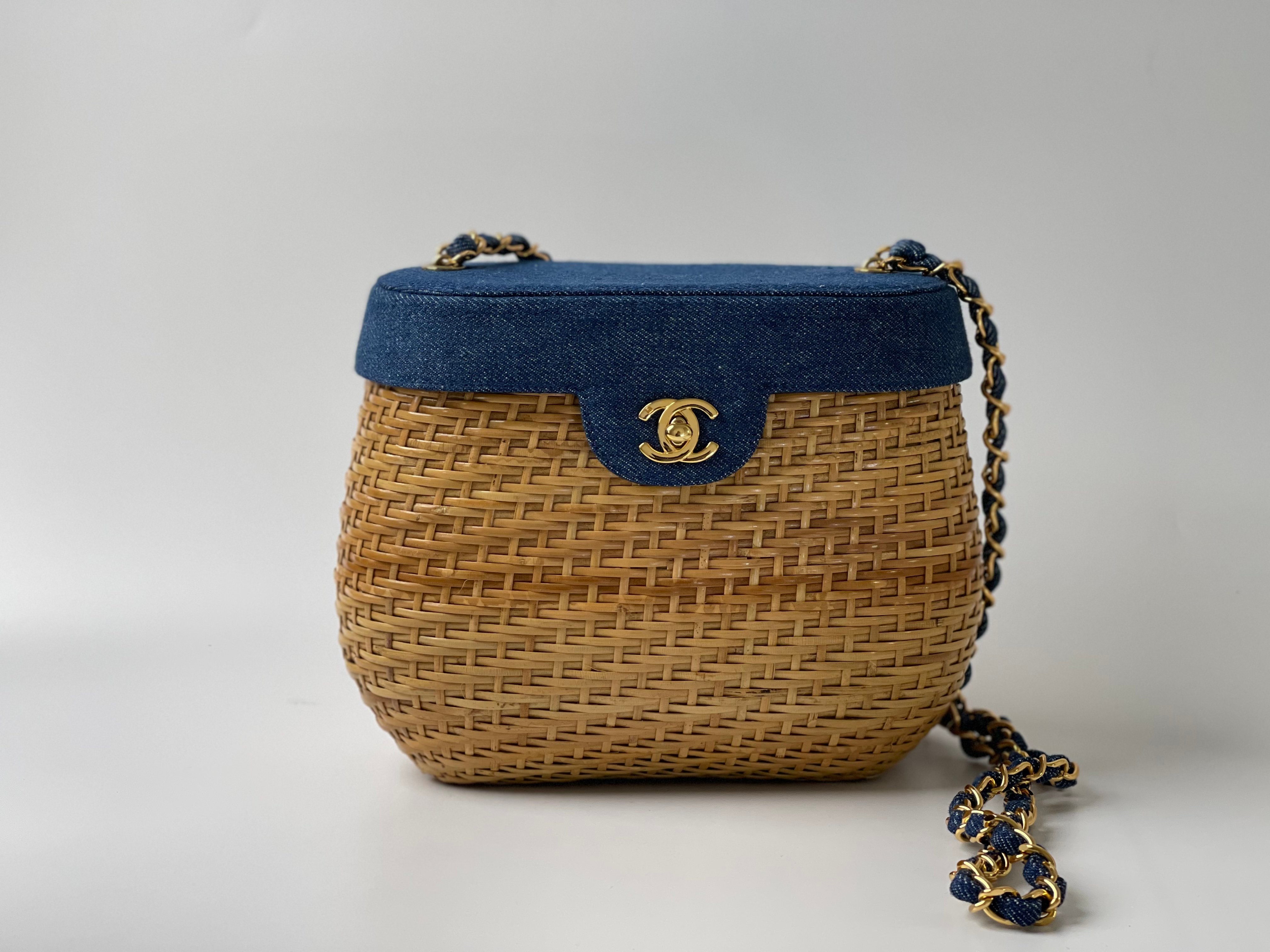 Chanel 牛仔竹籃子