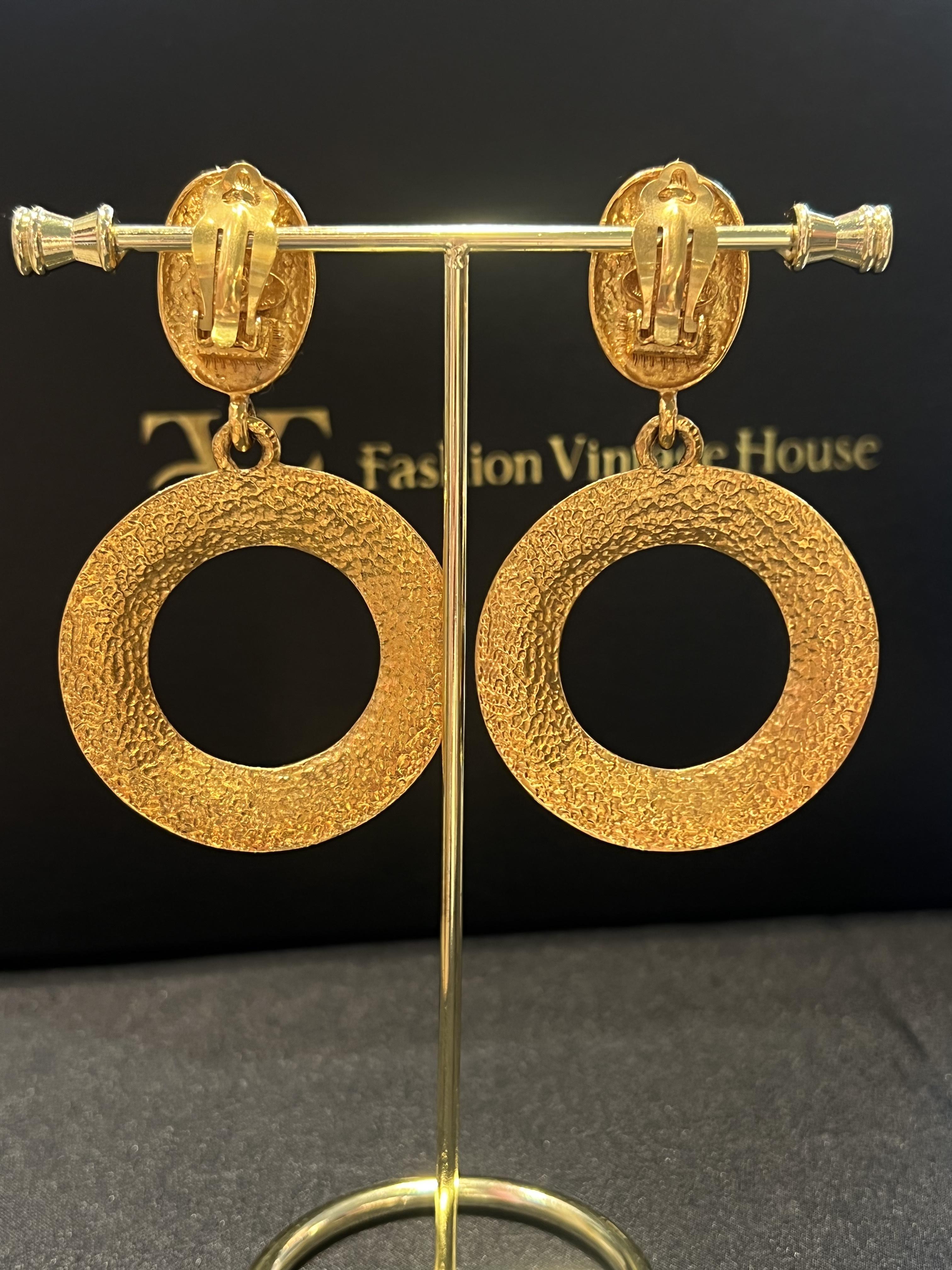 Chanel皇冠垂墜大耳夾