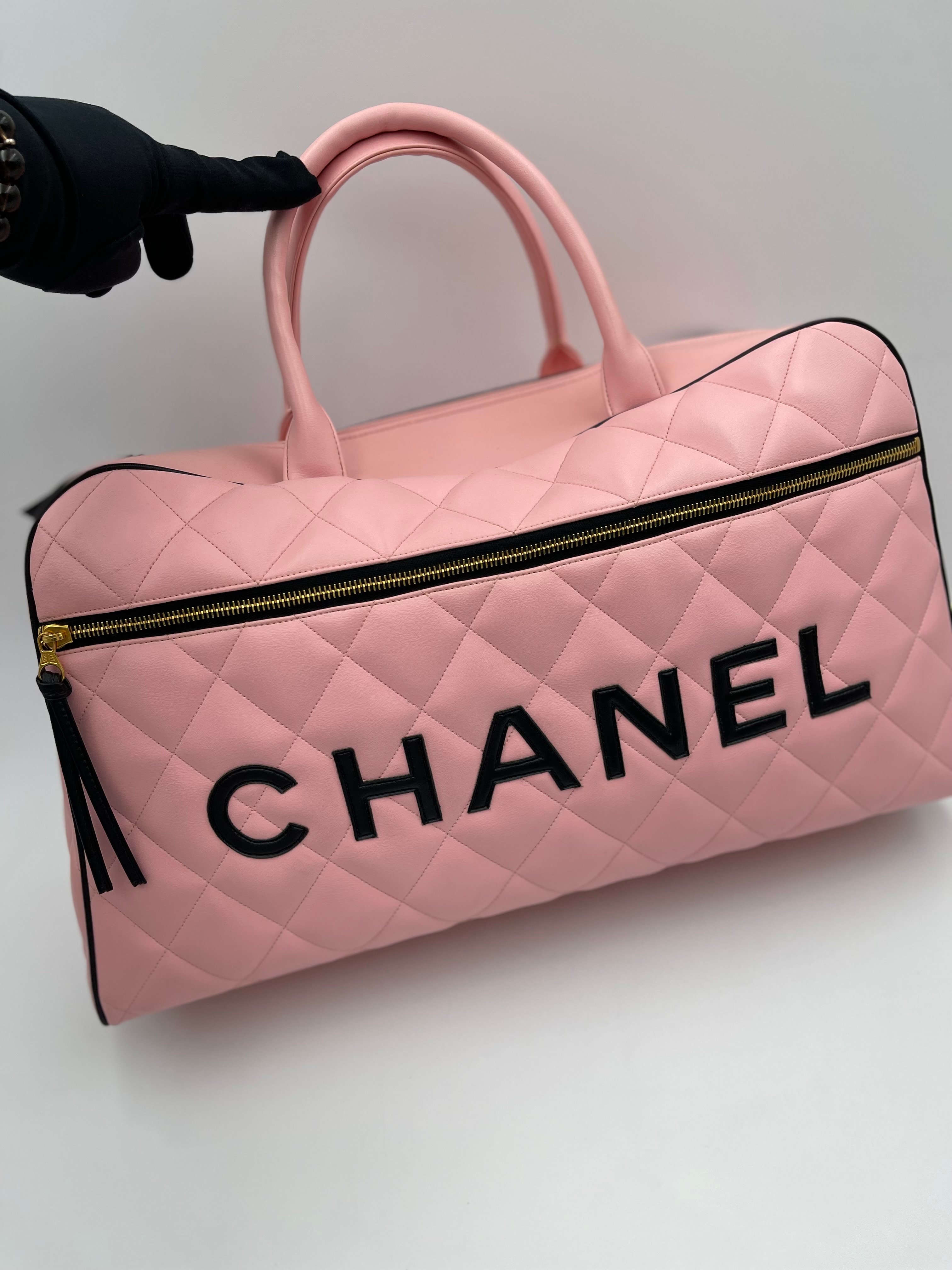 Chanel粉色保齡球包