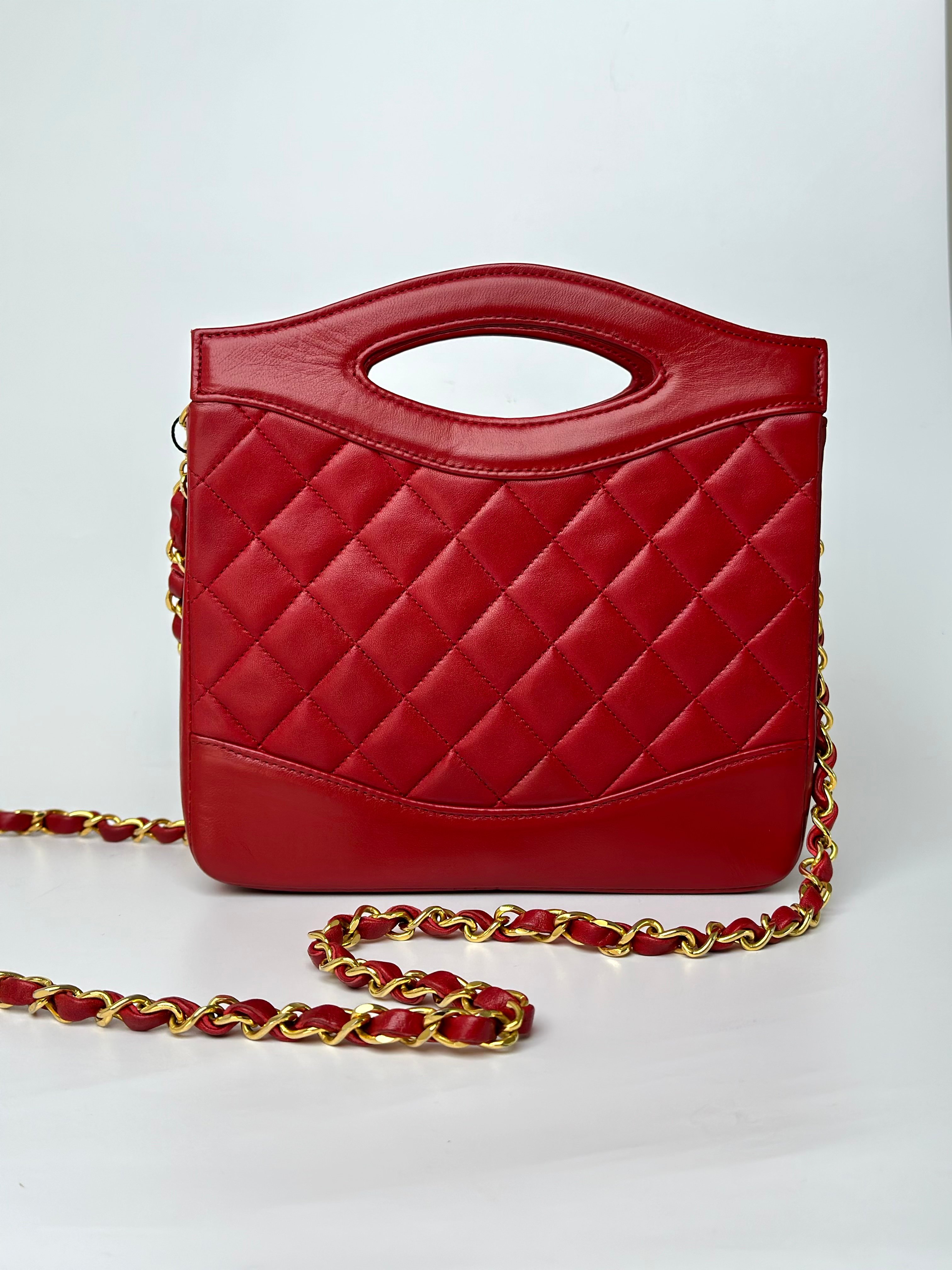 Chanel紅色迷你31