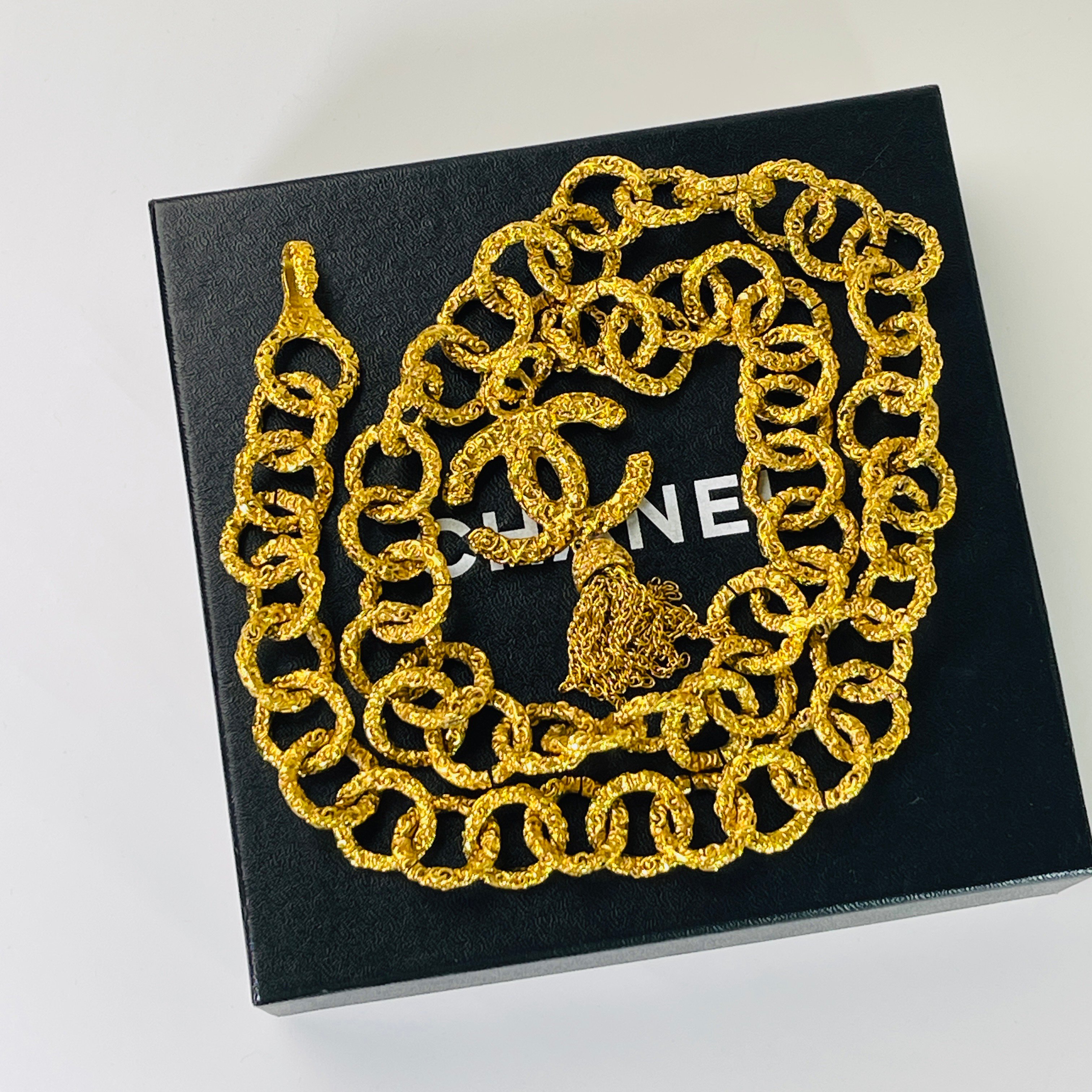 Chanel 熔岩流蘇腰鍊