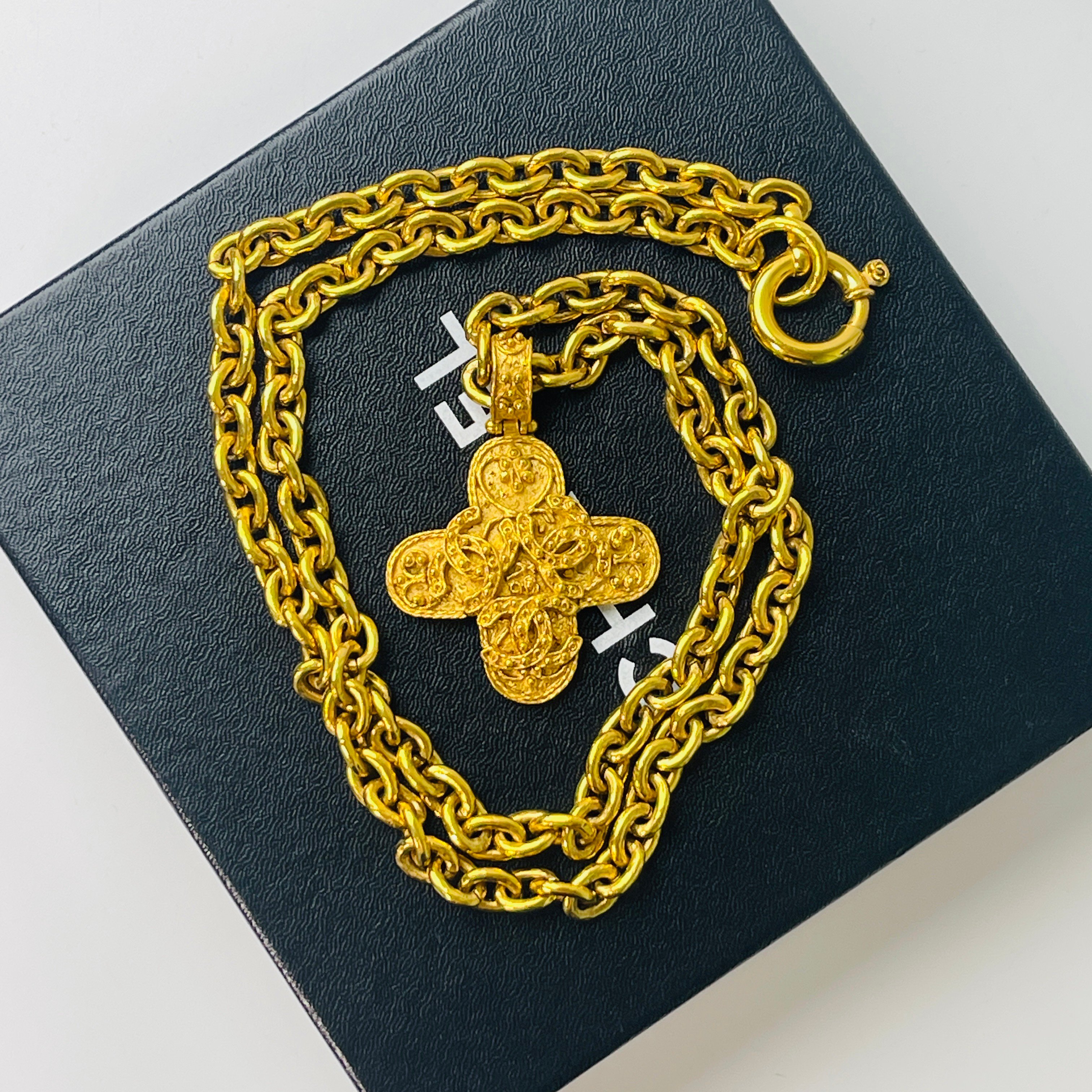 Chanel 葡萄藤3C十字長鍊