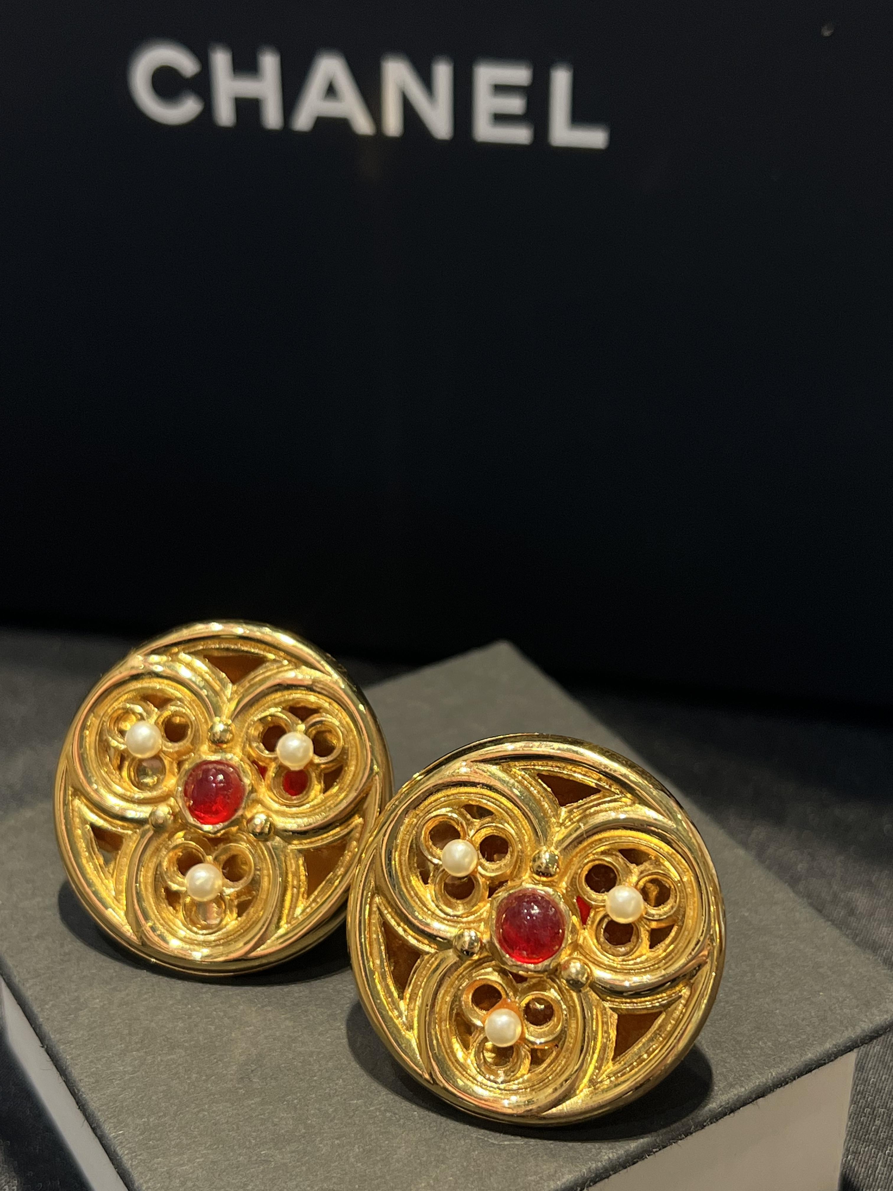 Chanel紅寶石珍珠耳夾