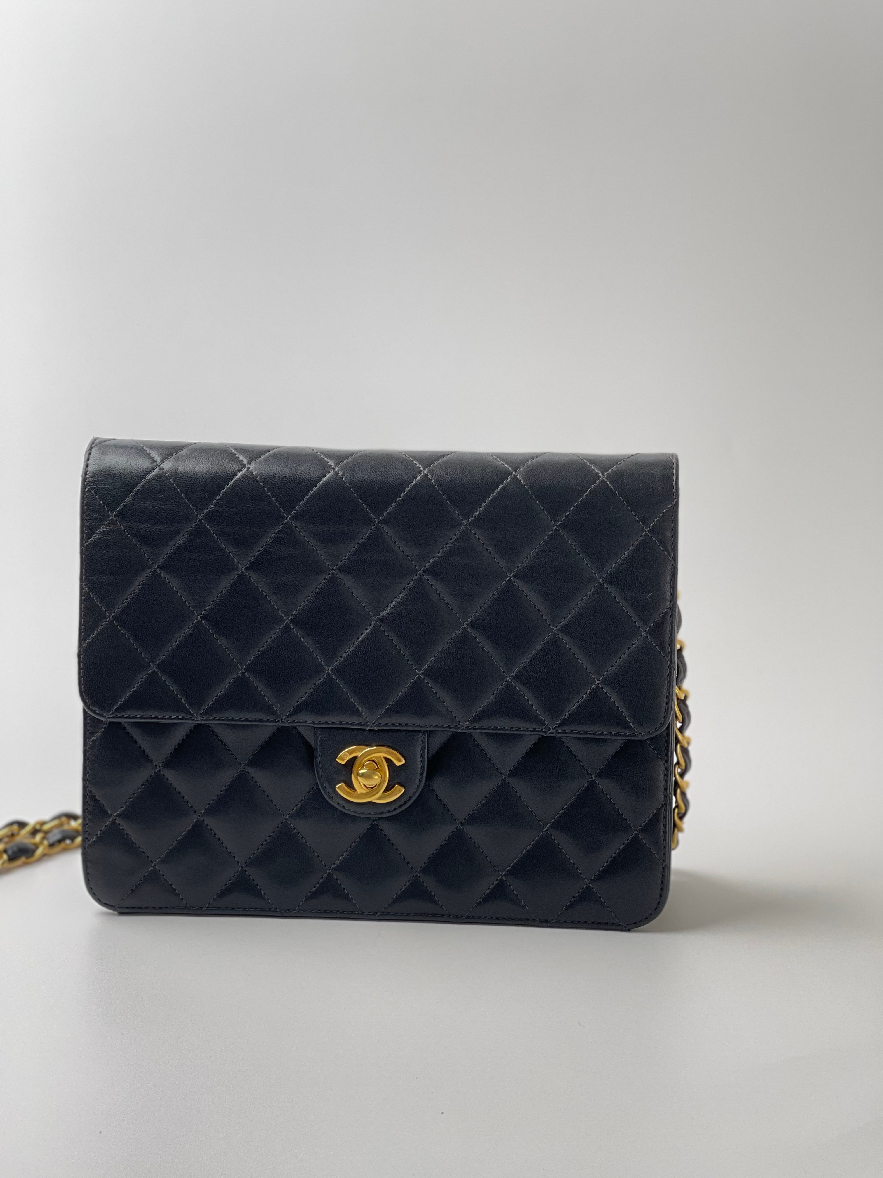 Chanel 大菱格紋掀蓋包