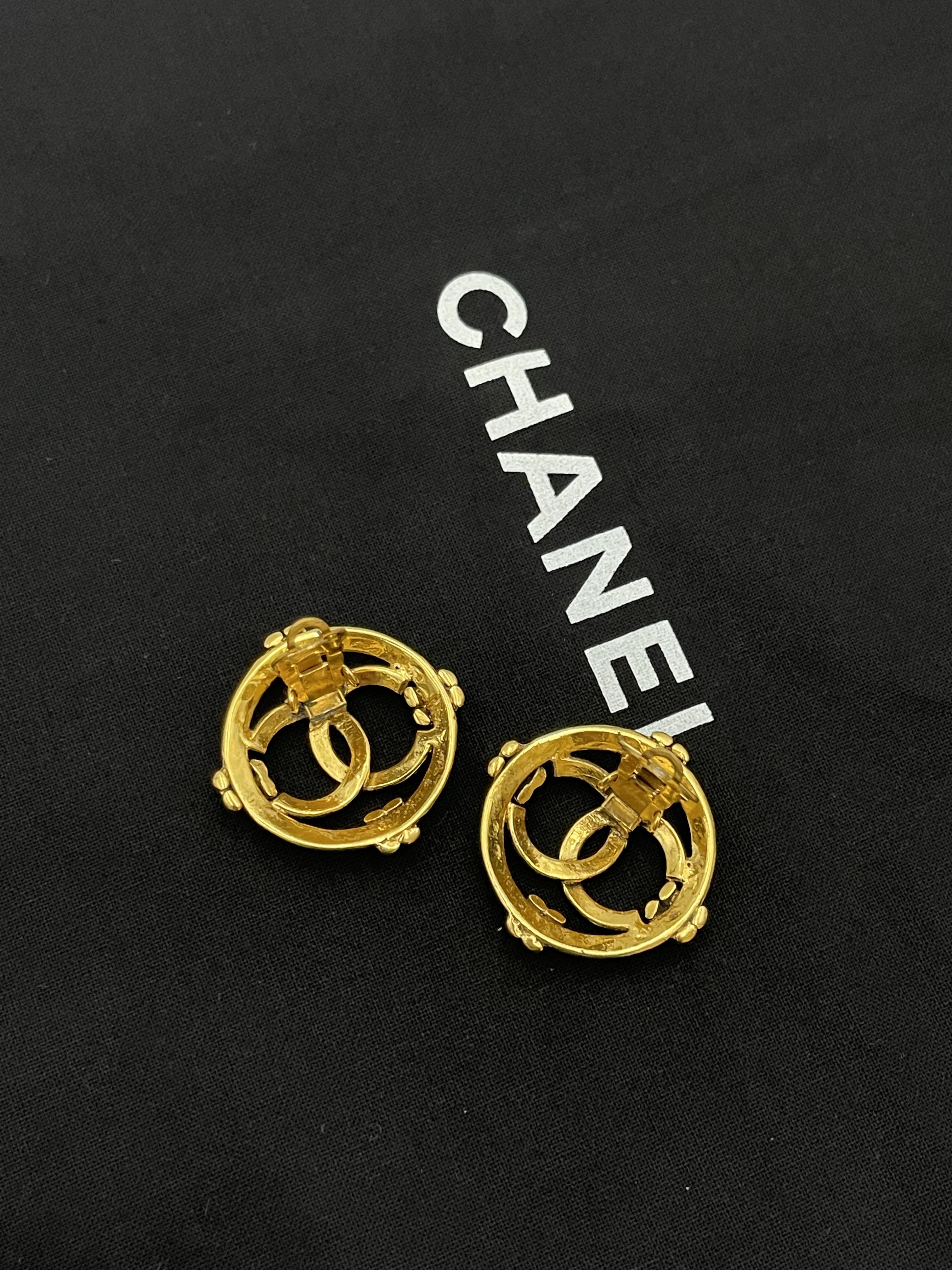 Chanel雙C圈圈耳夾