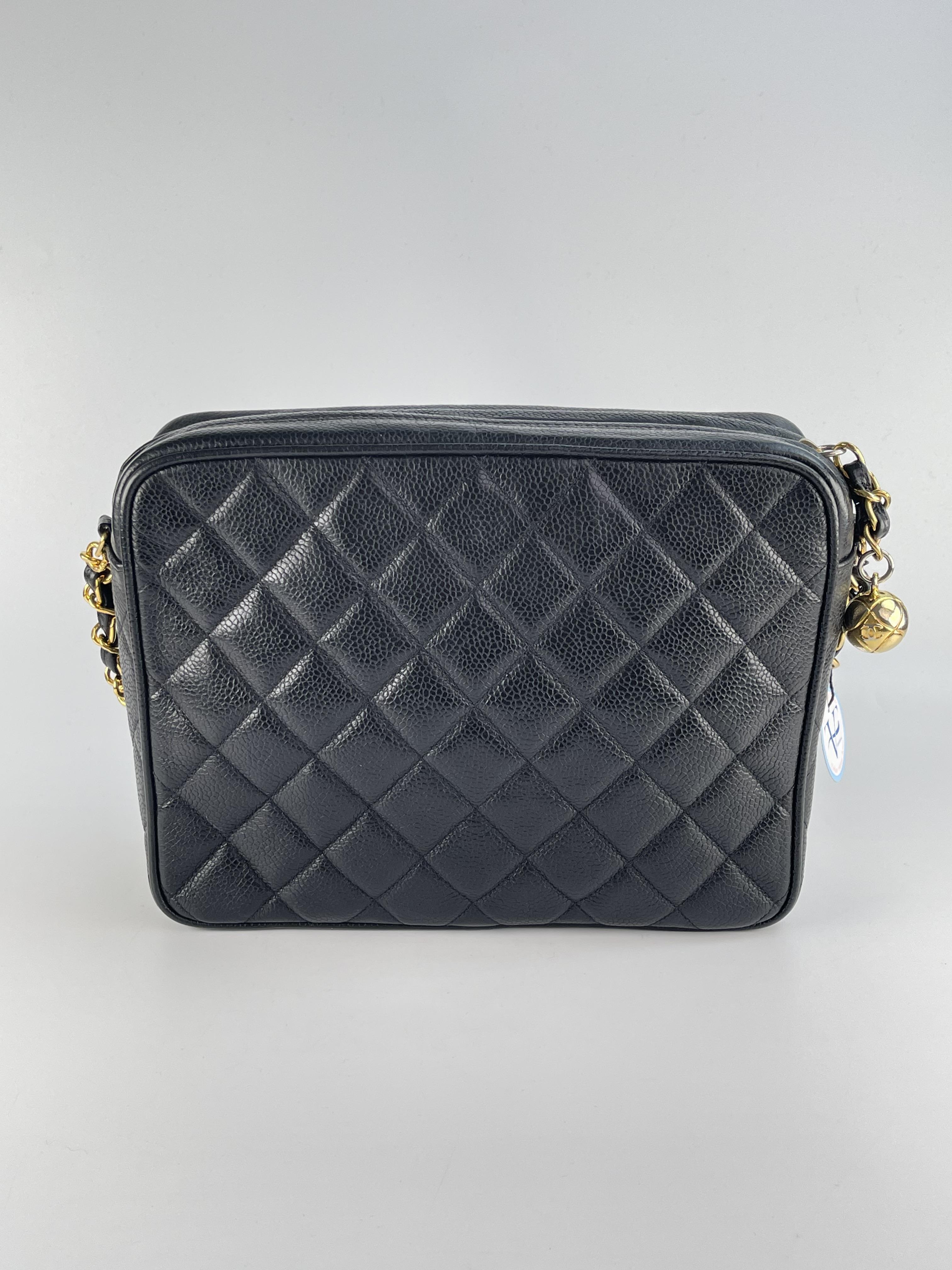 Chanel金球鑽石釦相機包