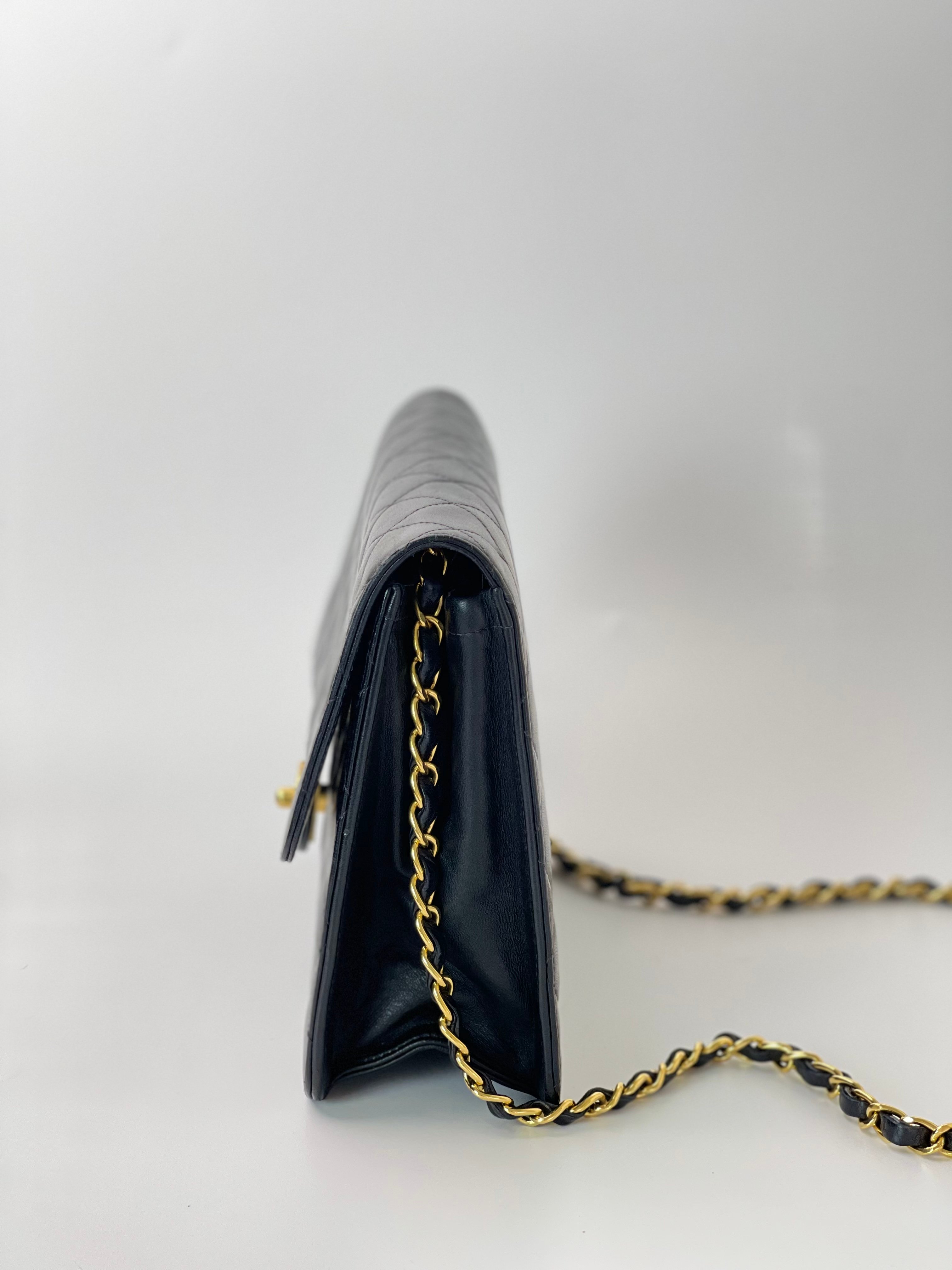 Chanel 大菱格紋掀蓋包