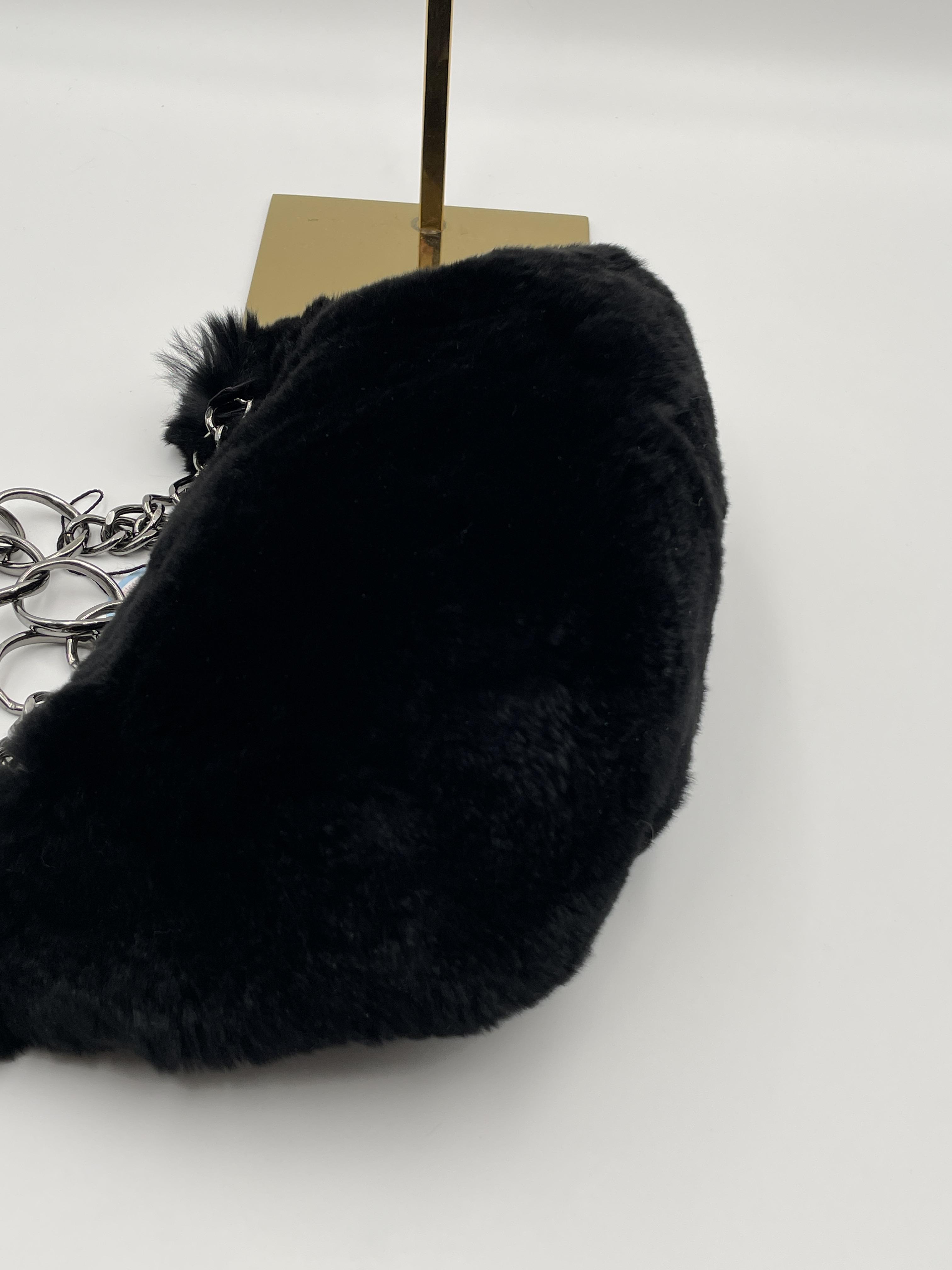 Ba1354chanel兔毛腋下包